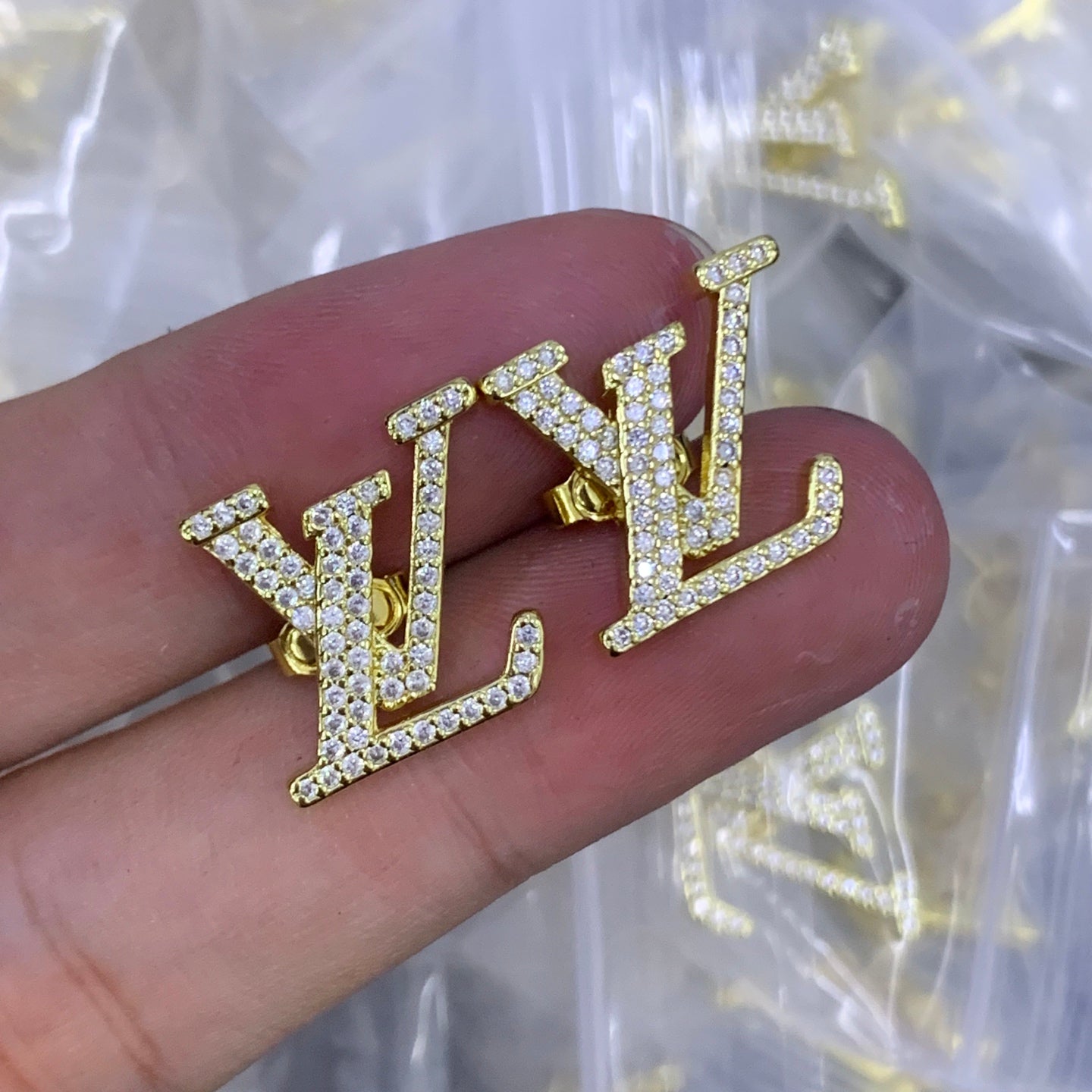 LuxluxHouse Low Price And High Quality Accessories Louis Vuitton