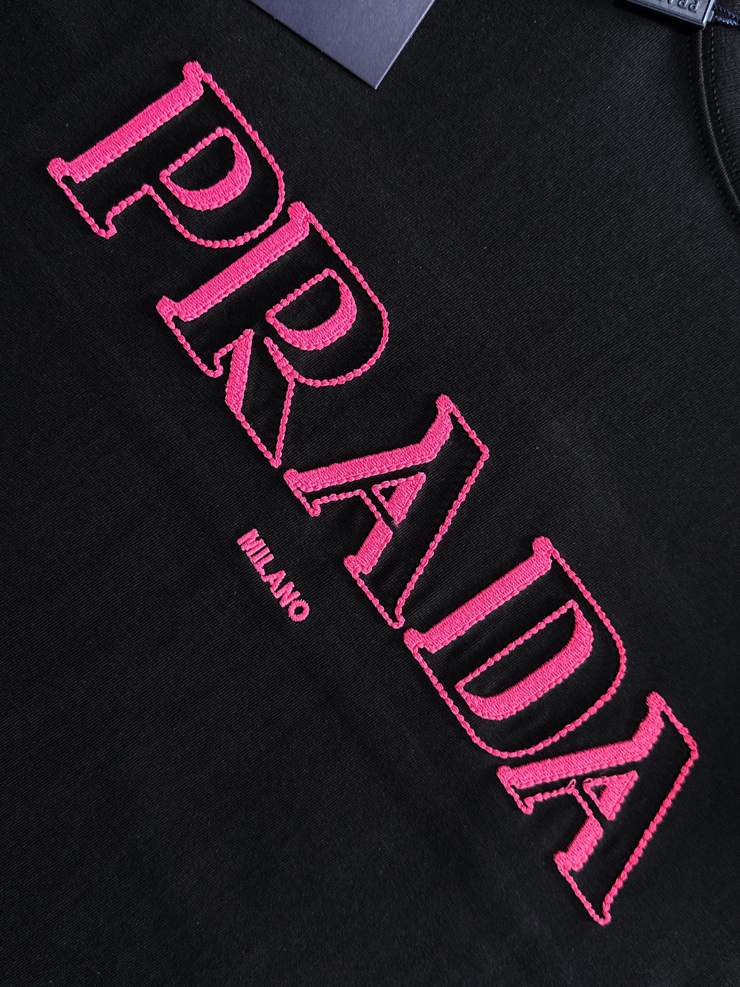 LuxluxHouse Best Quality Clothes T-shirt Prada