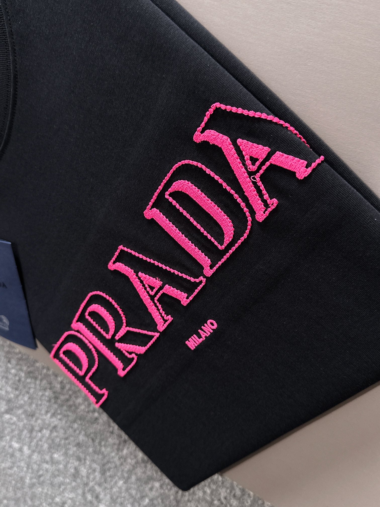 LuxluxHouse Best Quality Clothes T-shirt Prada