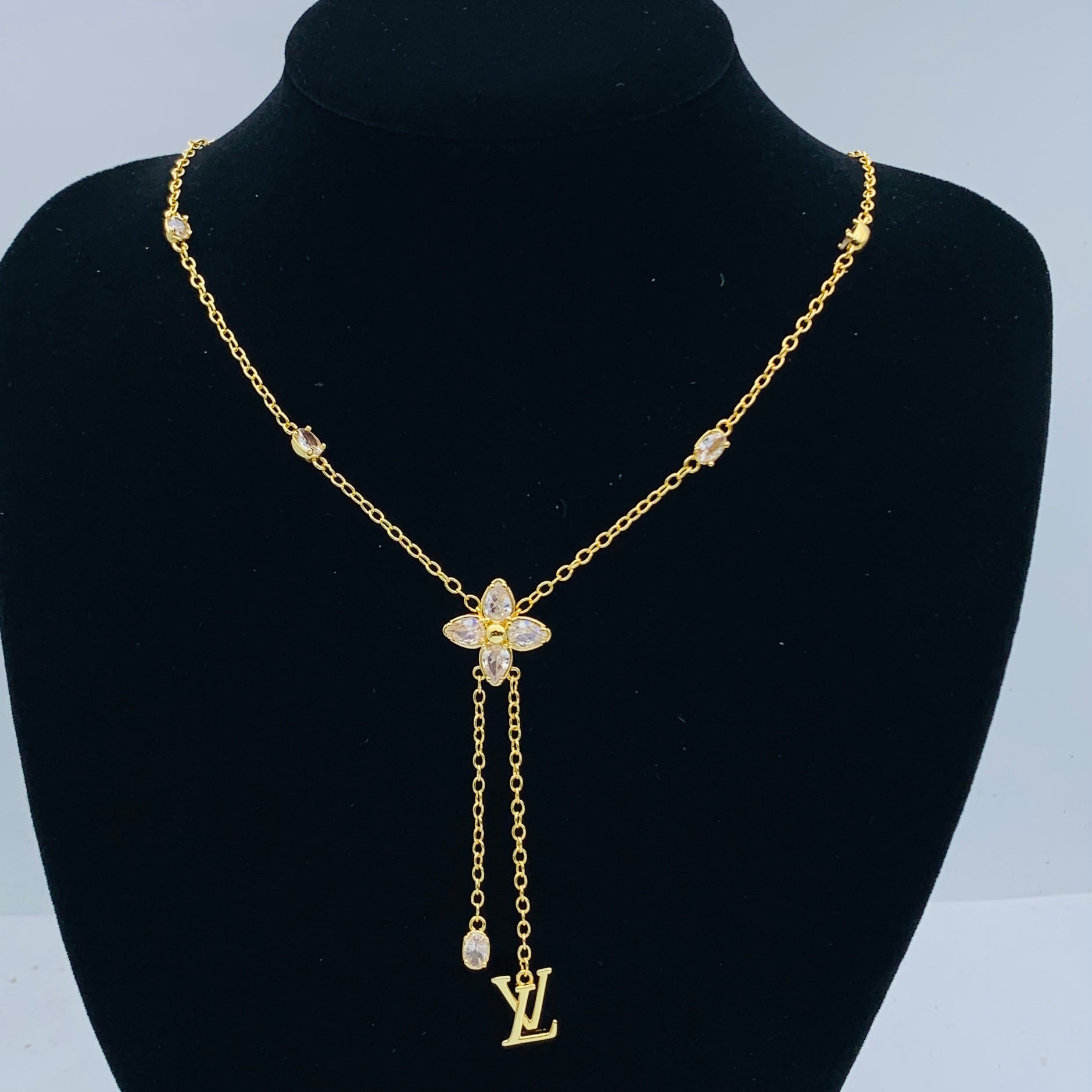 LuxluxHouse Low Price And High Quality Accessories Louis Vuitton