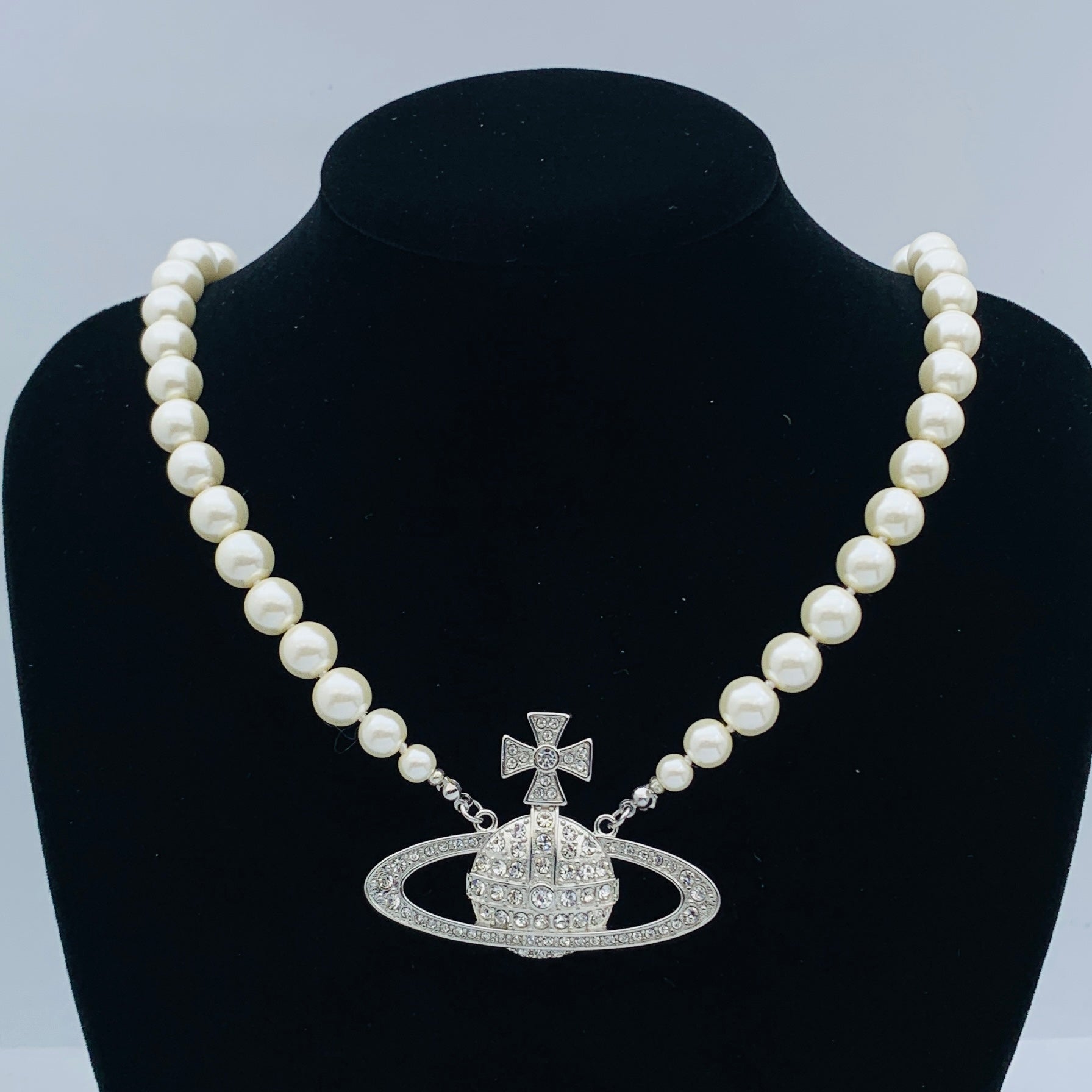 LuxluxHouse Low Price And High Quality Accessories Vivienne Westwood