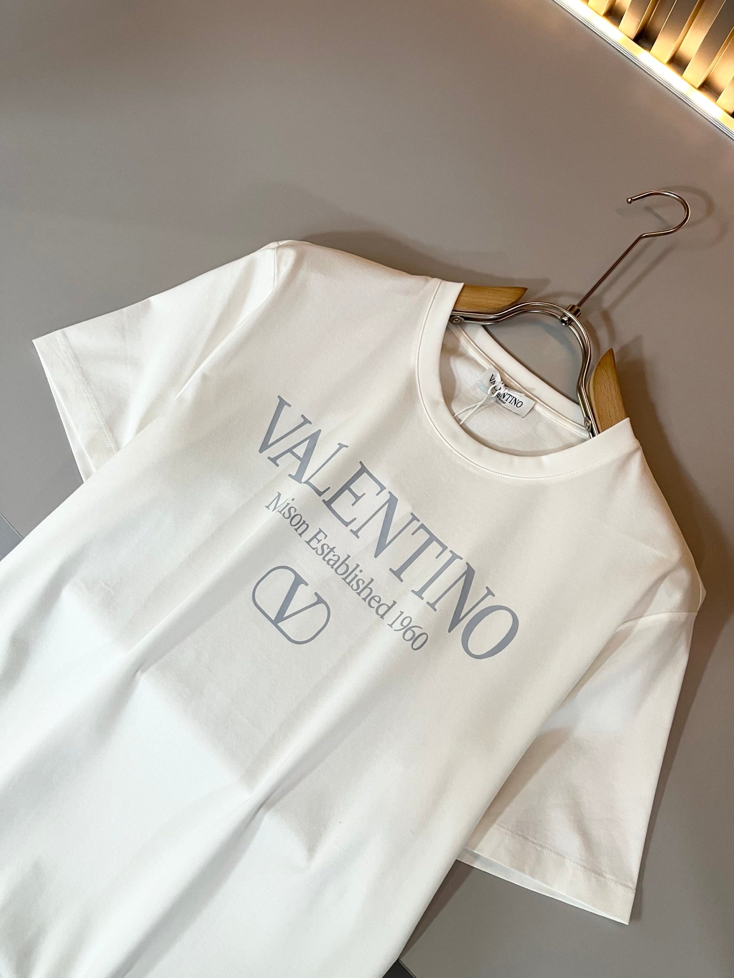 LuxluxHouse Best Quality Clothes Valentino T-shirt