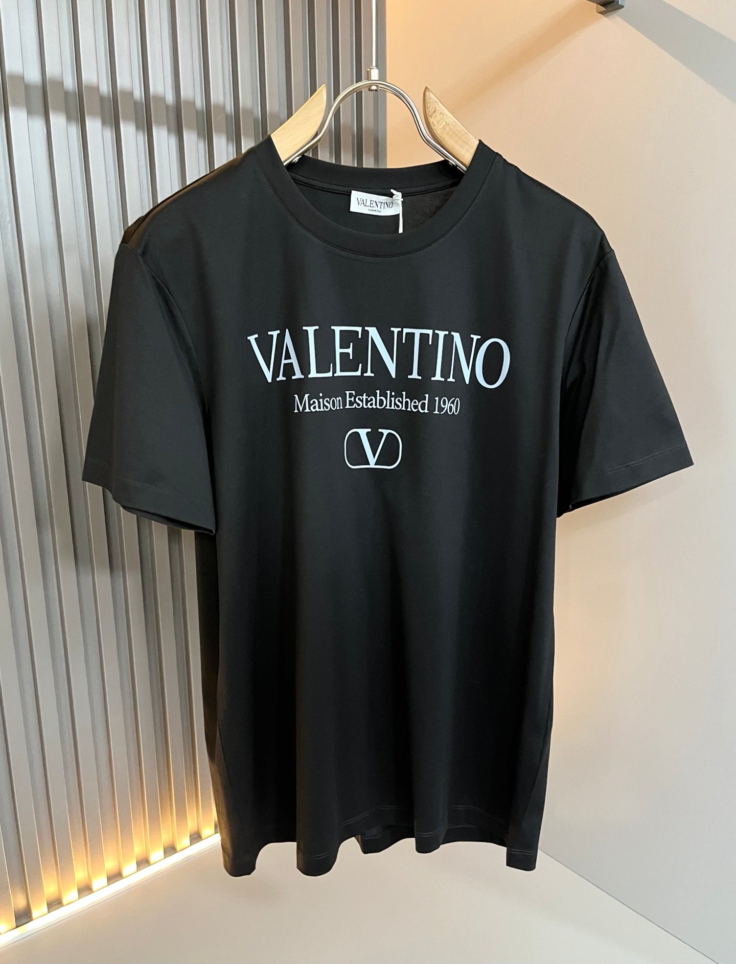 LuxluxHouse Best Quality Clothes Valentino T-shirt