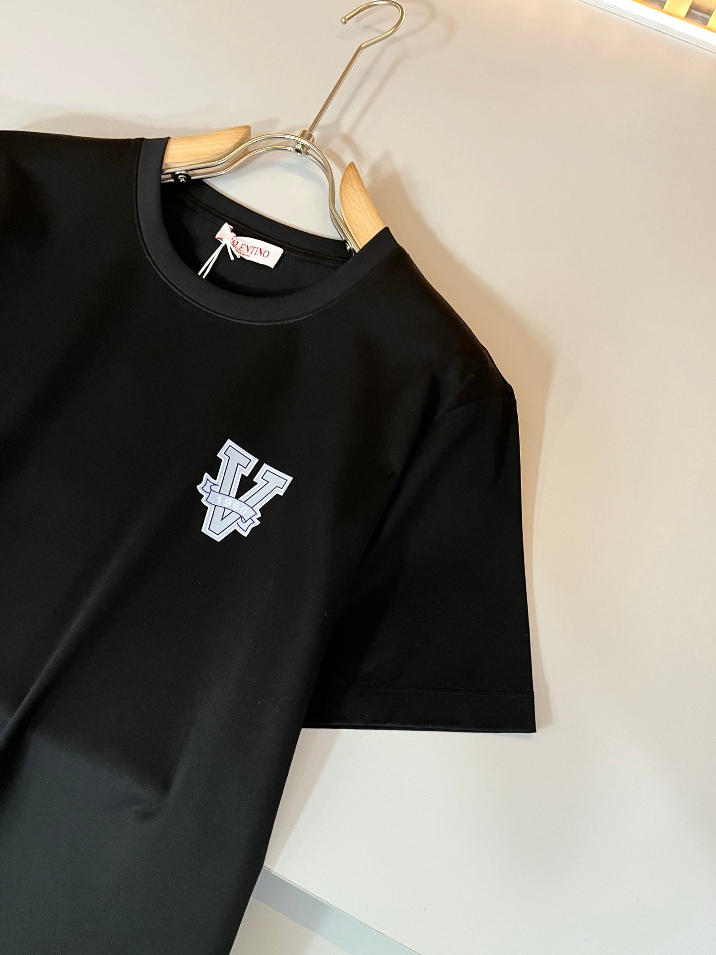 LuxluxHouse Best Quality Clothes Valentino T-shirt