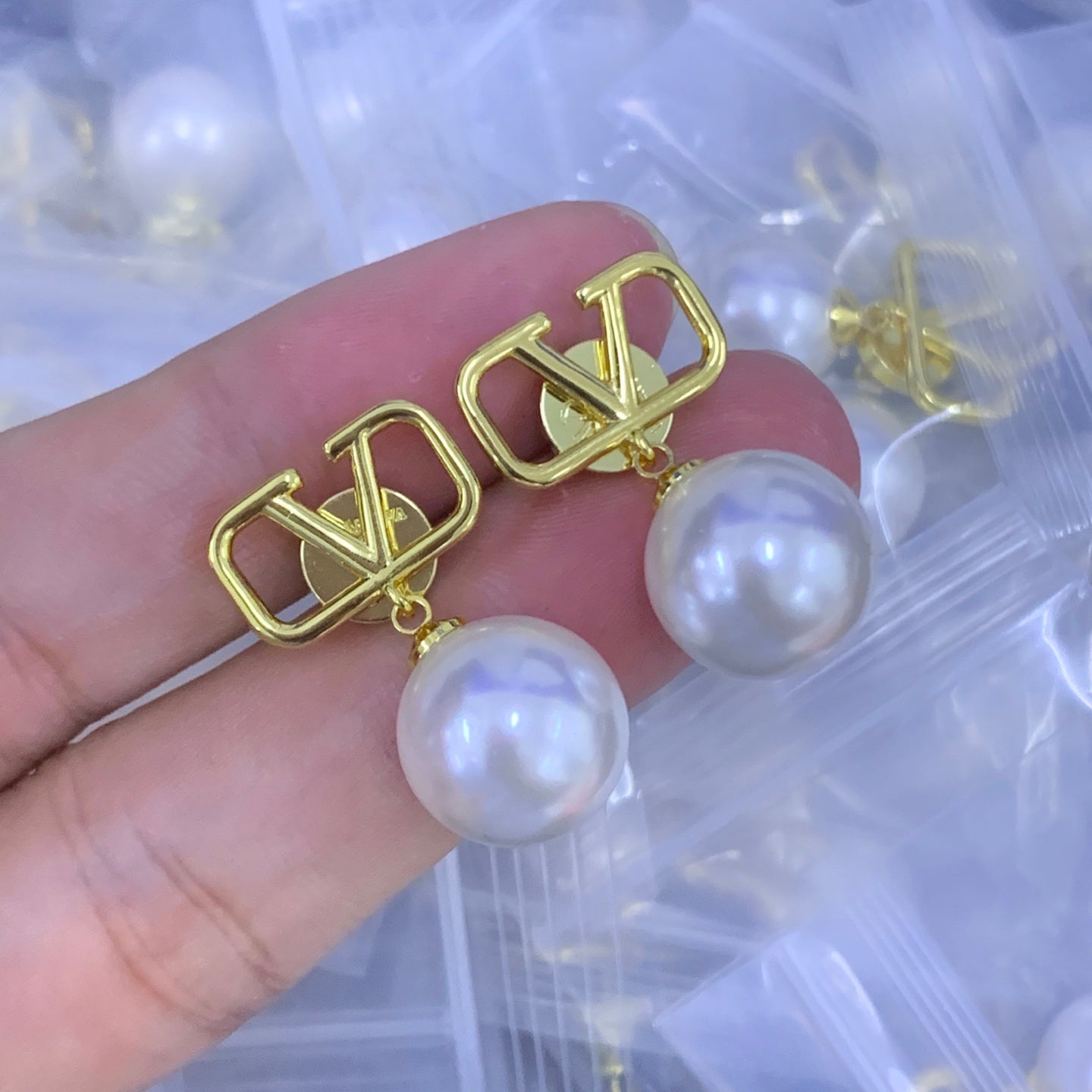 LuxluxHouse Low Price And High Quality Accessories Valentino