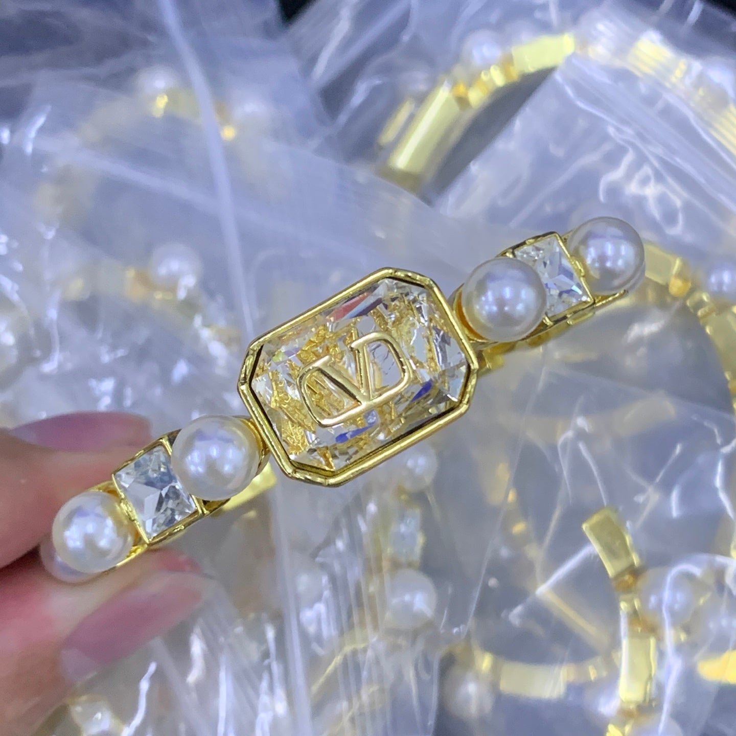 LuxluxHouse Low Price And High Quality Accessories Valentino