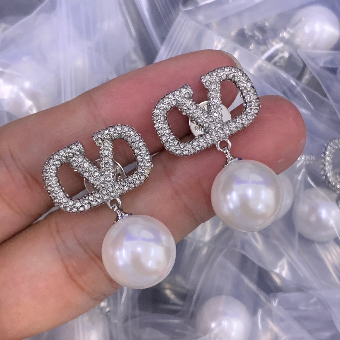 LuxluxHouse Low Price And High Quality Accessories Valentino