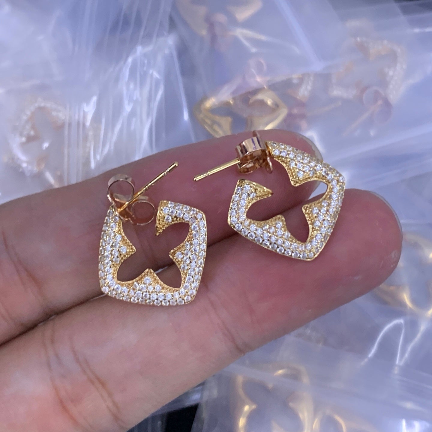LuxluxHouse Low Price And High Quality Accessories Louis Vuitton
