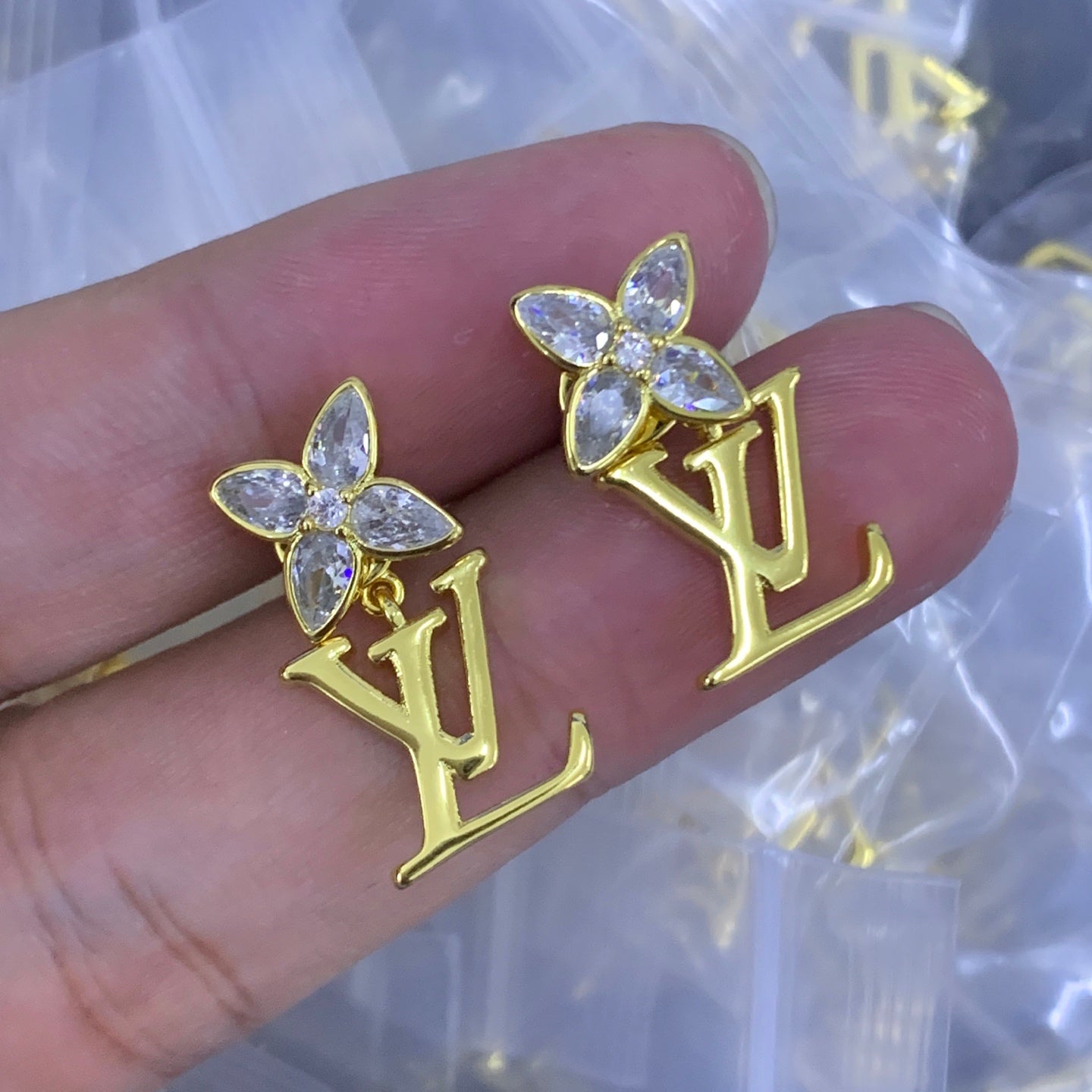LuxluxHouse Low Price And High Quality Accessories Louis Vuitton