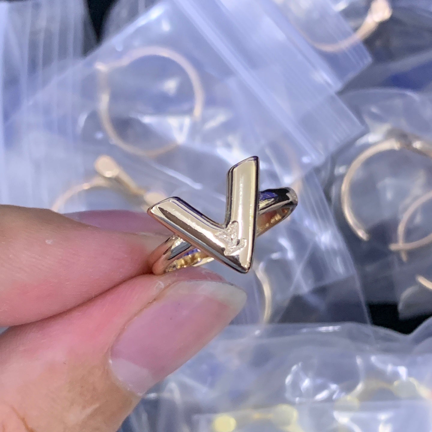 LuxluxHouse Low Price And High Quality Accessories Louis Vuitton