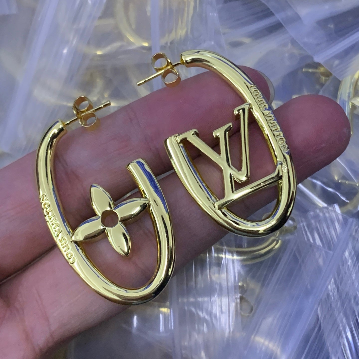 LuxluxHouse Low Price And High Quality Accessories Louis Vuitton
