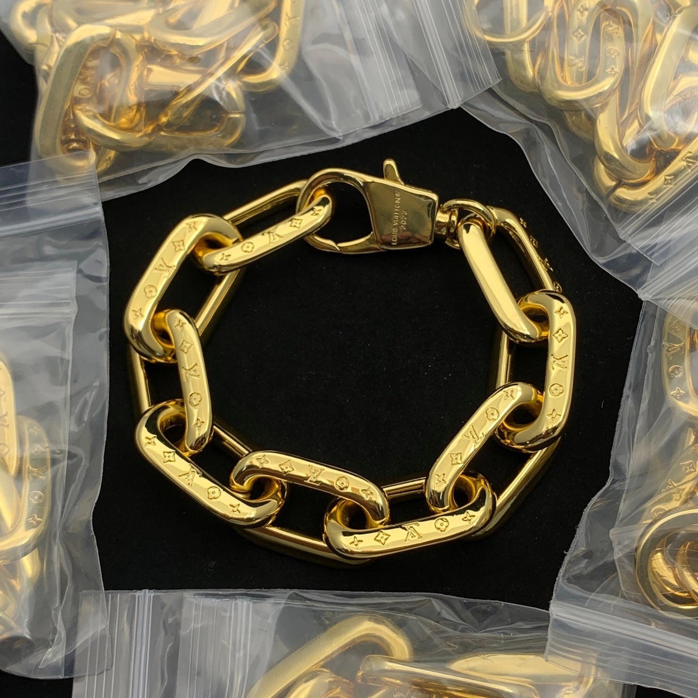 LuxluxHouse Low Price And High Quality Accessories Louis Vuitton