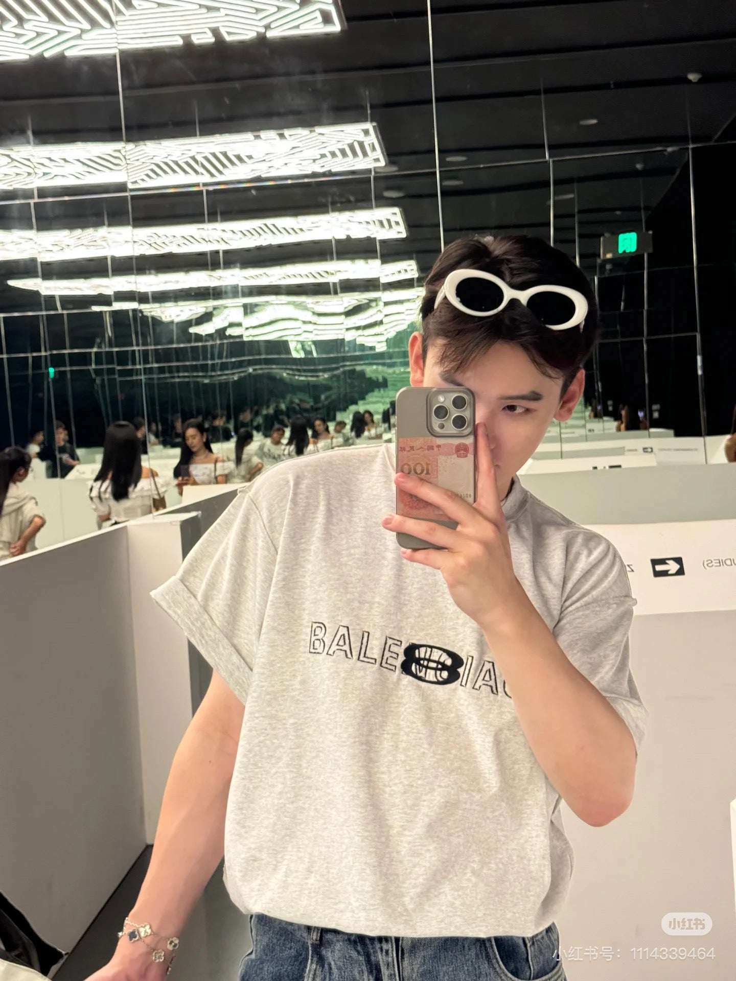 LuxluxHouse Best Quality Clothes Balenciaga T-shirt