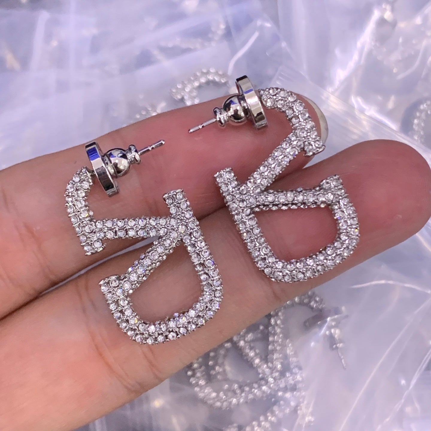 LuxluxHouse Low Price And High Quality Accessories Valentino