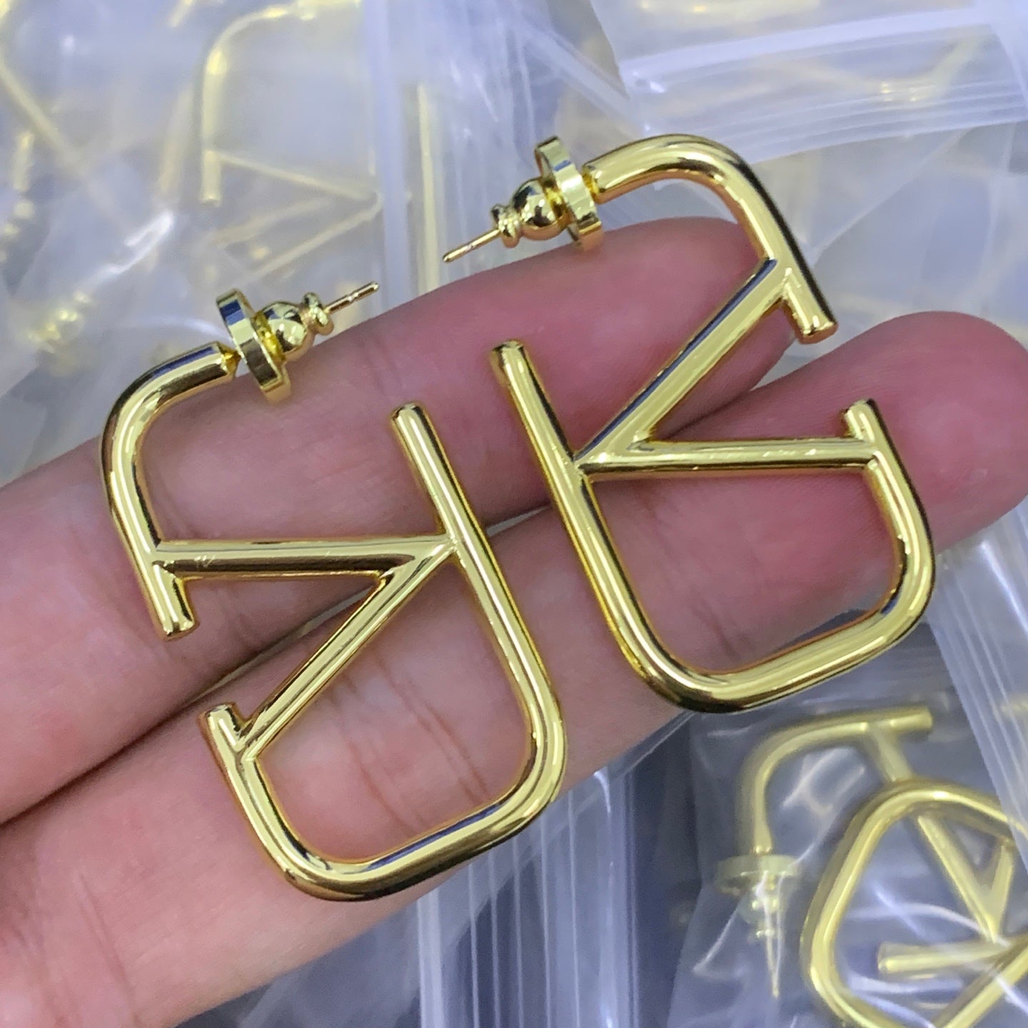 LuxluxHouse Low Price And High Quality Accessories Valentino