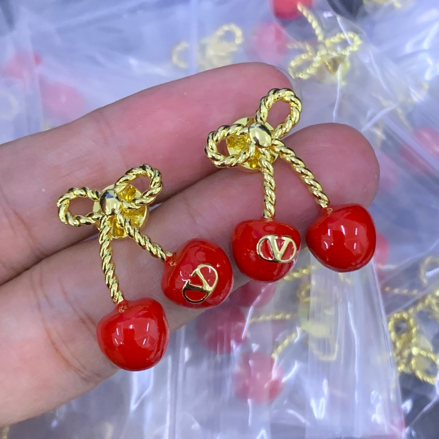 LuxluxHouse Low Price And High Quality Accessories Valentino