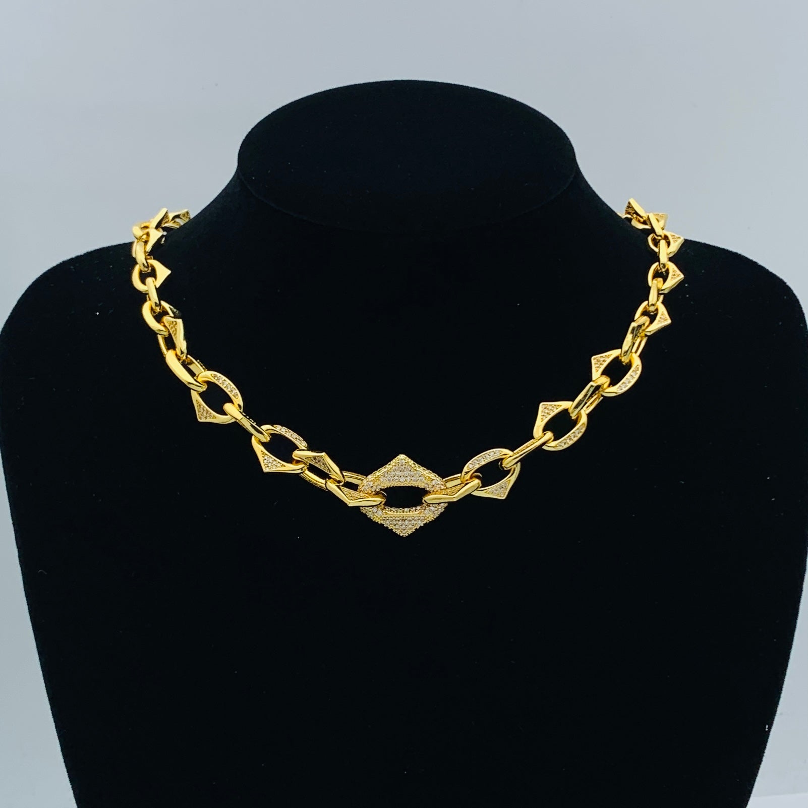 LuxluxHouse Low Price And High Quality Accessories Prada
