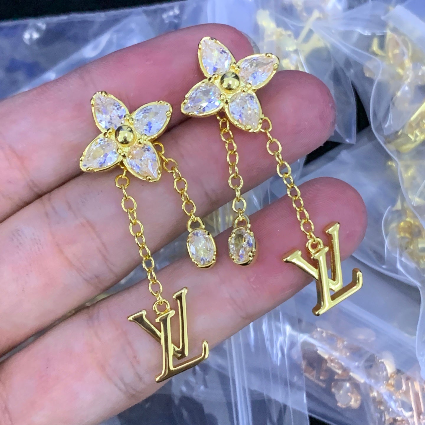 LuxluxHouse Low Price And High Quality Accessories Louis Vuitton