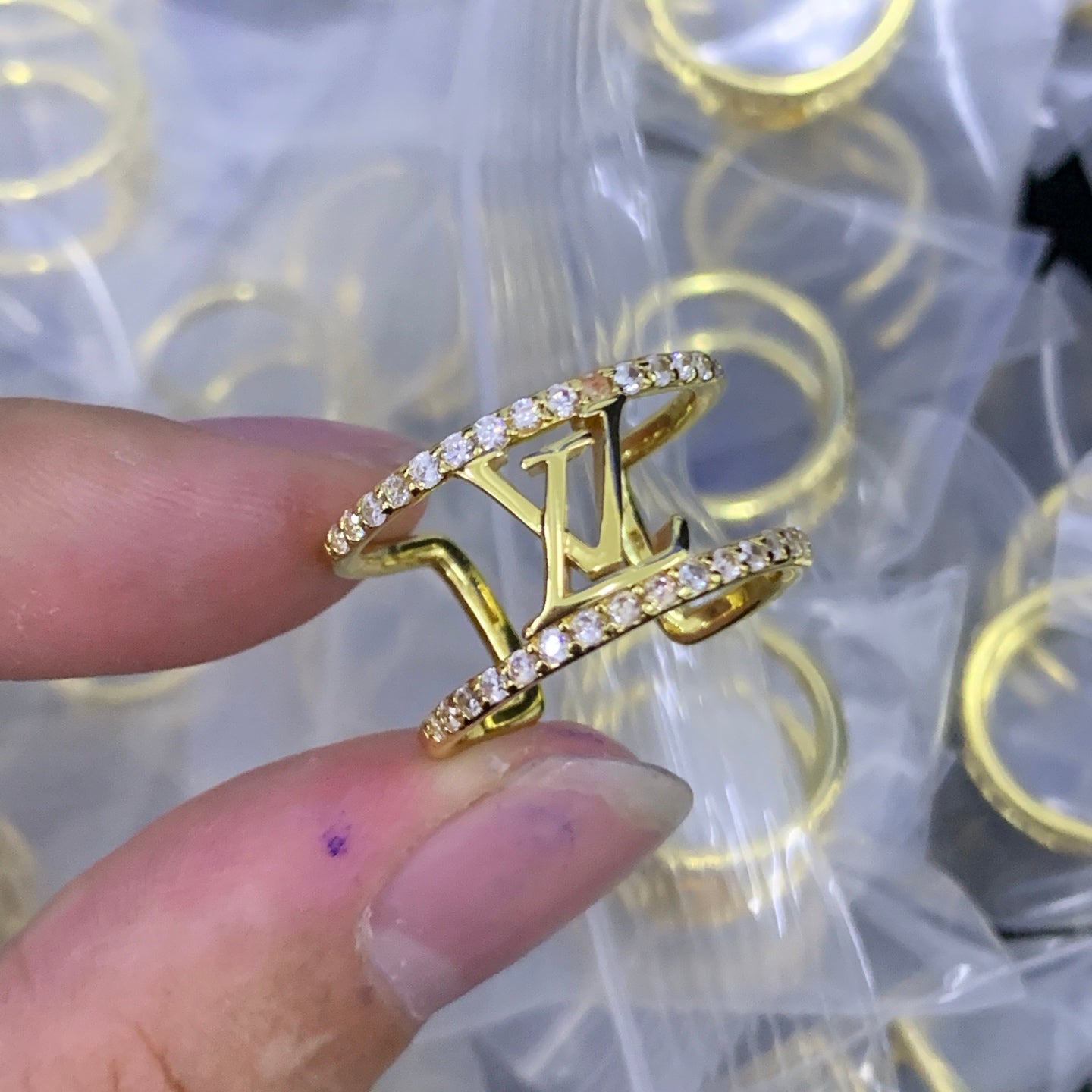 LuxluxHouse Low Price And High Quality Accessories Louis Vuitton