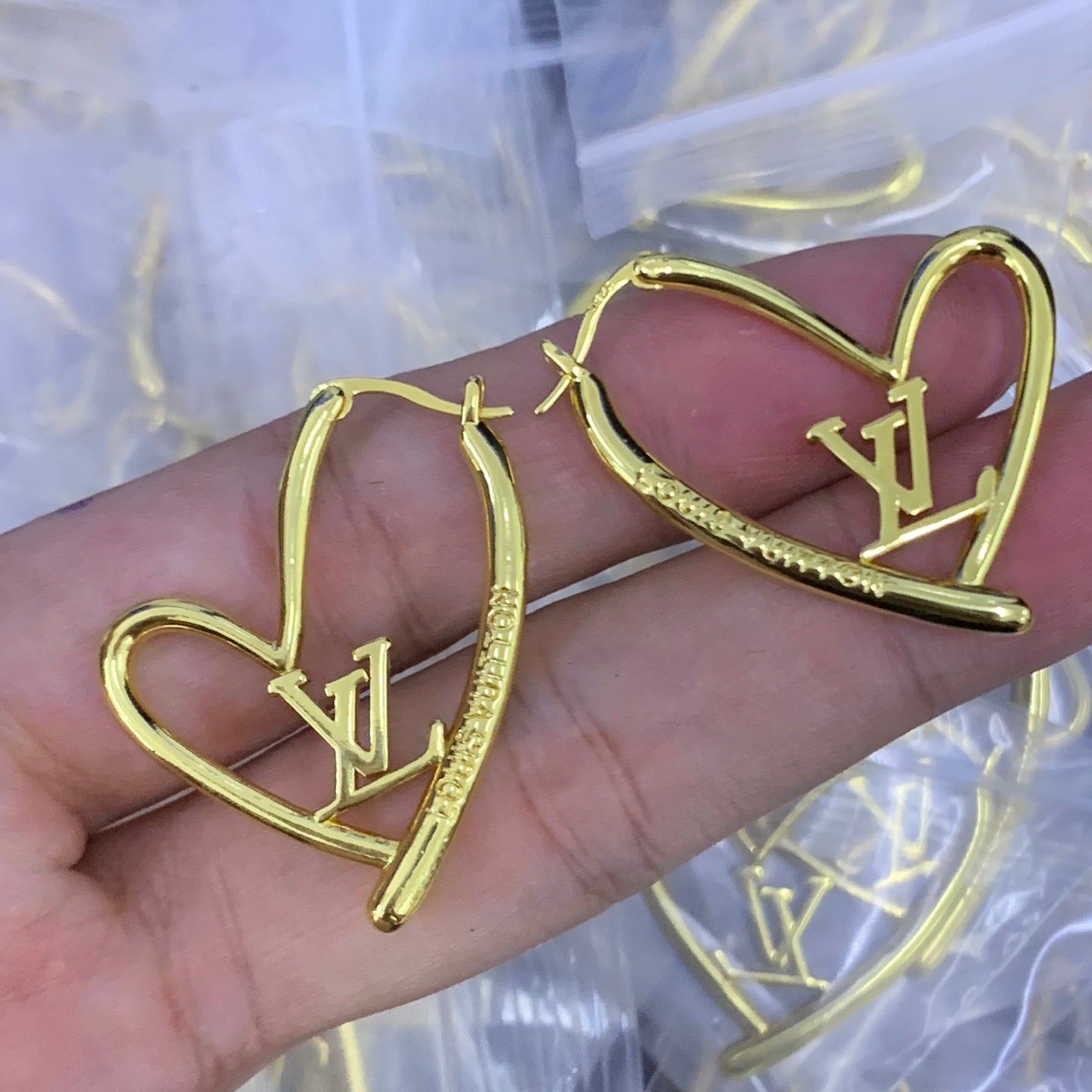 LuxluxHouse Low Price And High Quality Accessories Louis Vuitton