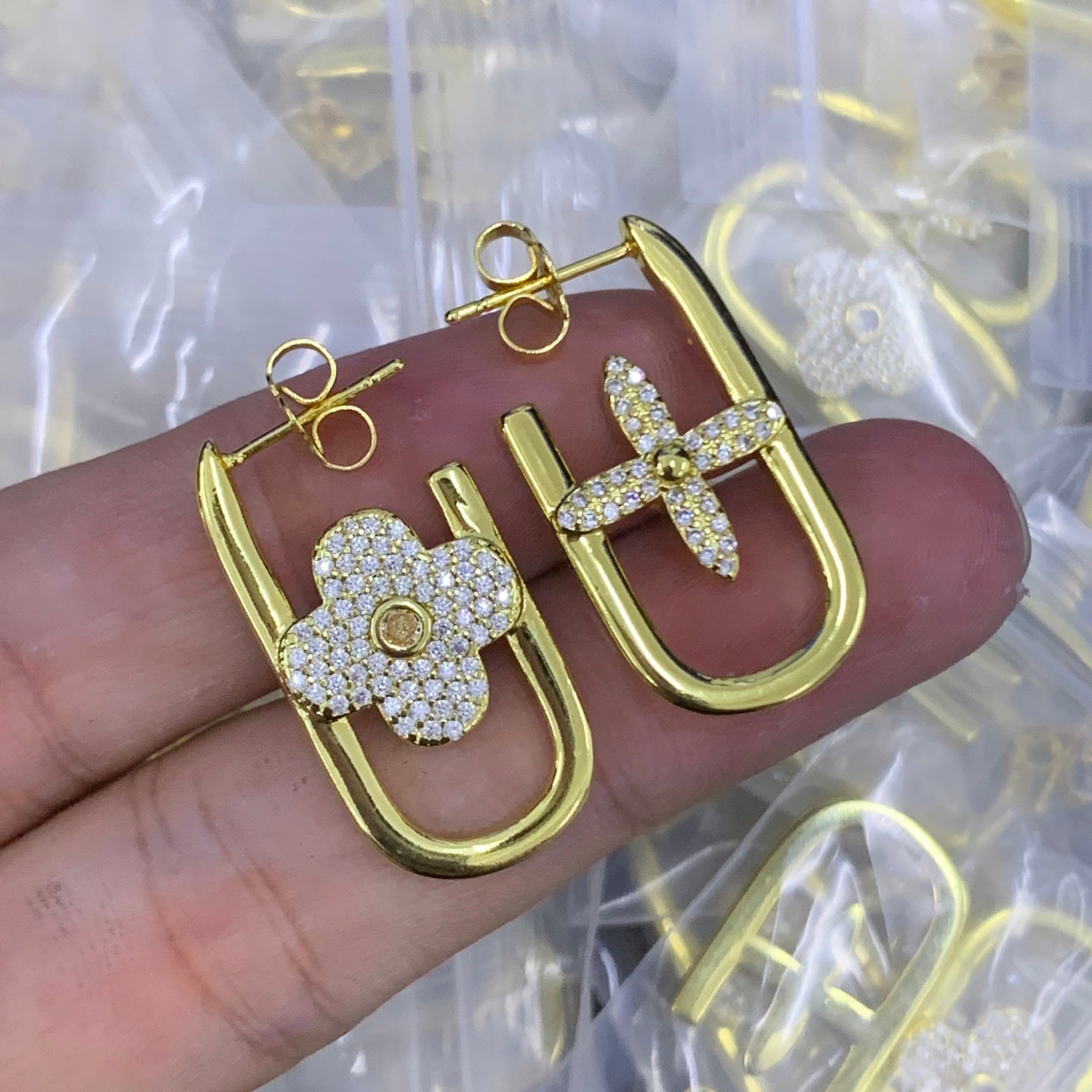 LuxluxHouse Low Price And High Quality Accessories Louis Vuitton