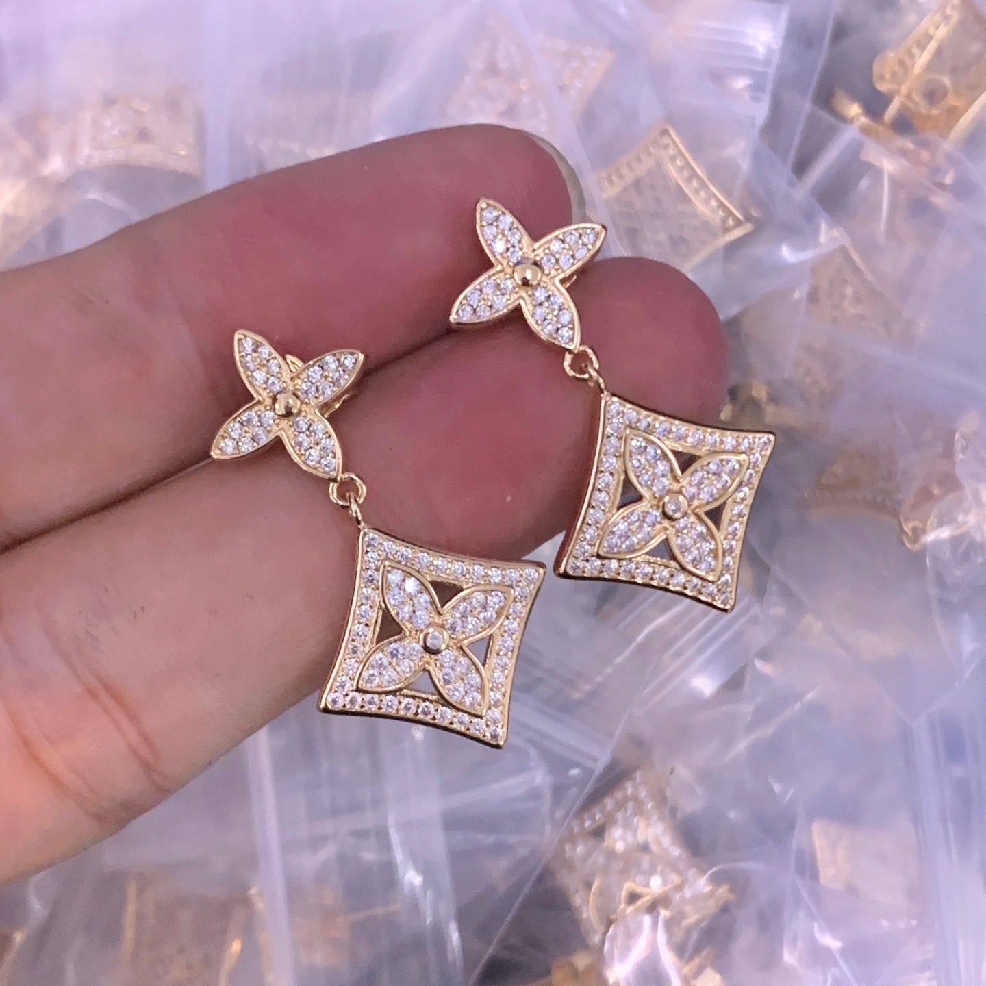 LuxluxHouse Low Price And High Quality Accessories Louis Vuitton