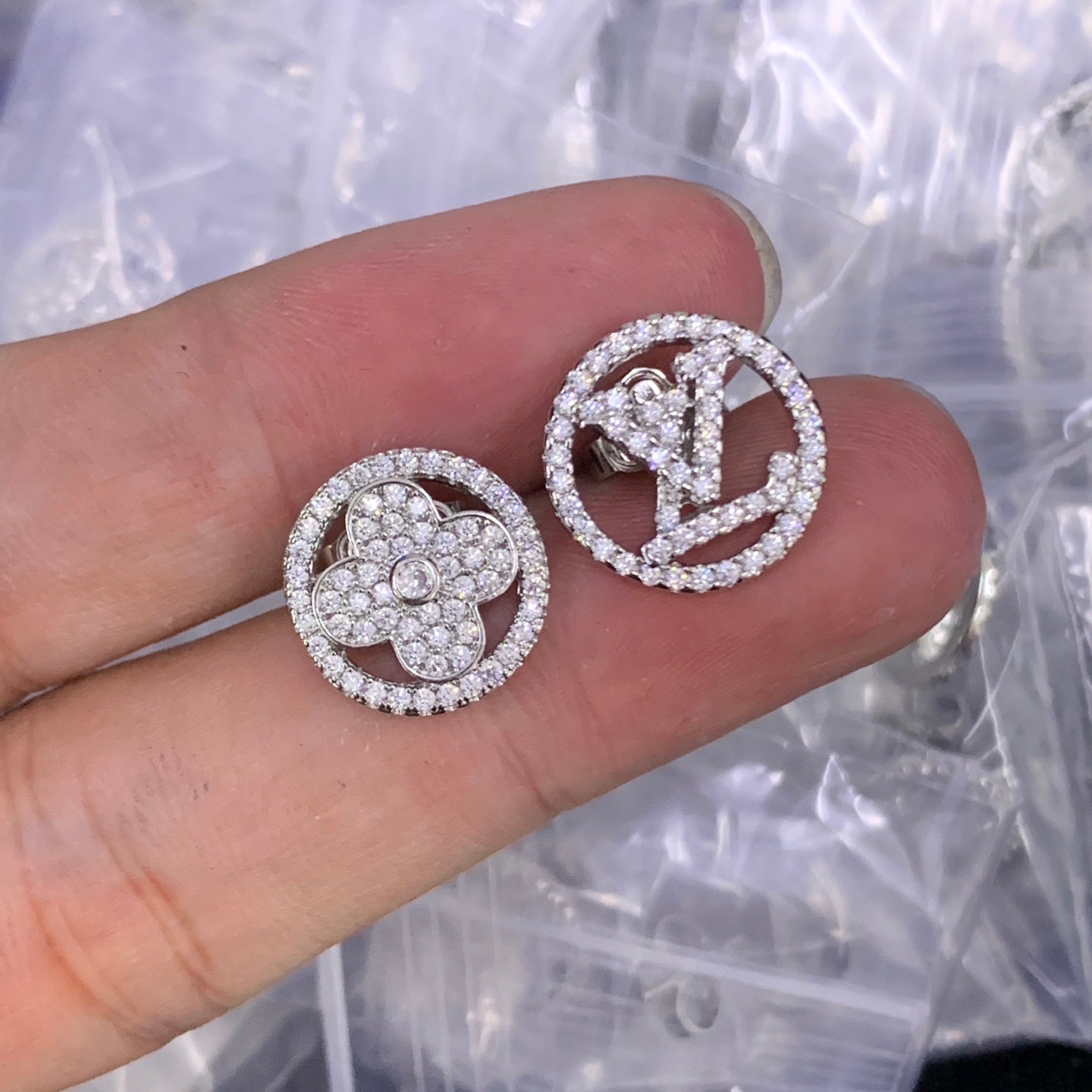 LuxluxHouse Low Price And High Quality Accessories Louis Vuitton