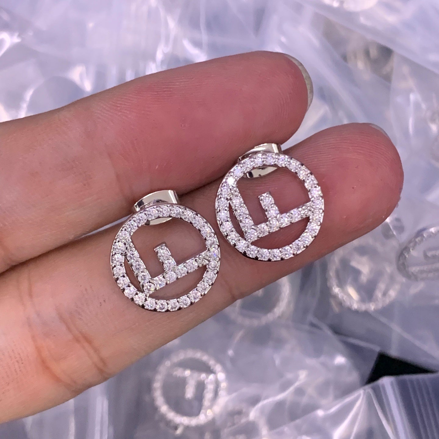 LuxluxHouse Low Price And High Quality Accessories Fendi