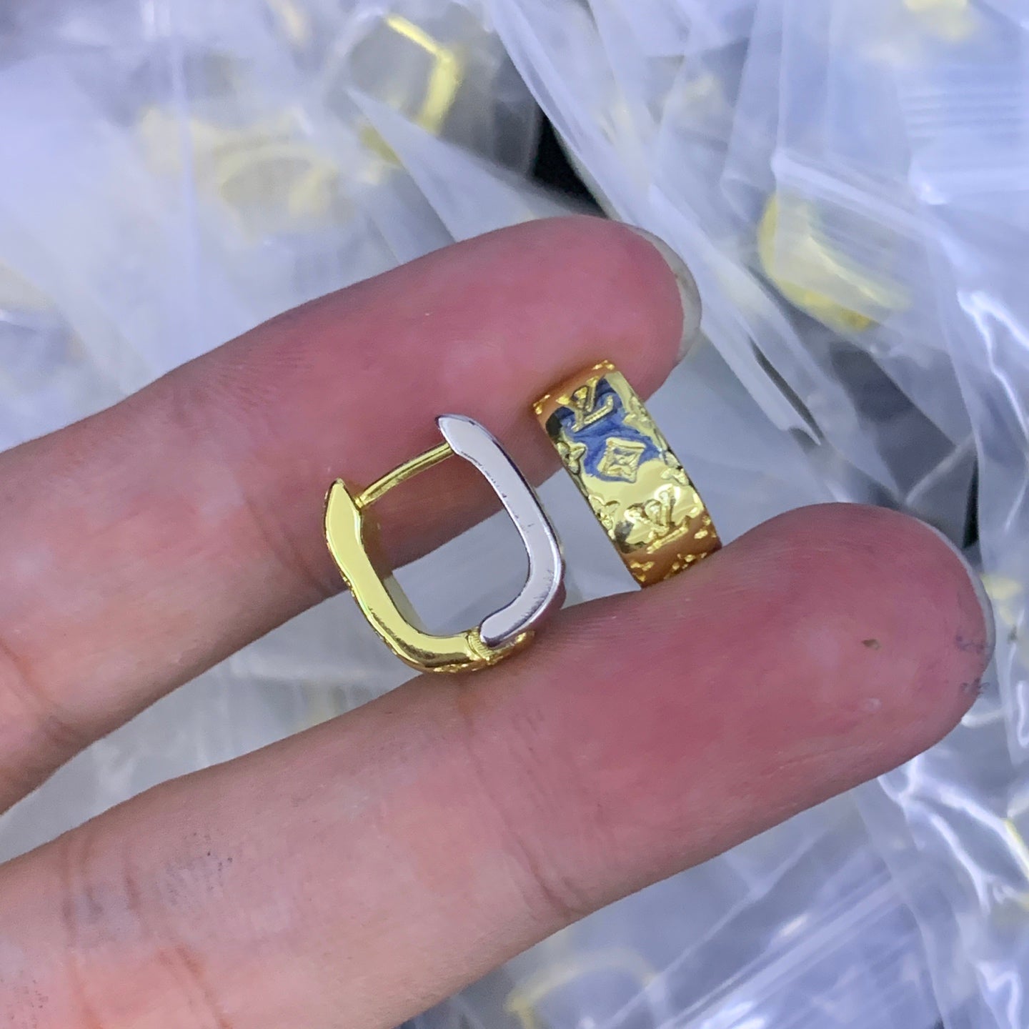 LuxluxHouse Low Price And High Quality Accessories Louis Vuitton