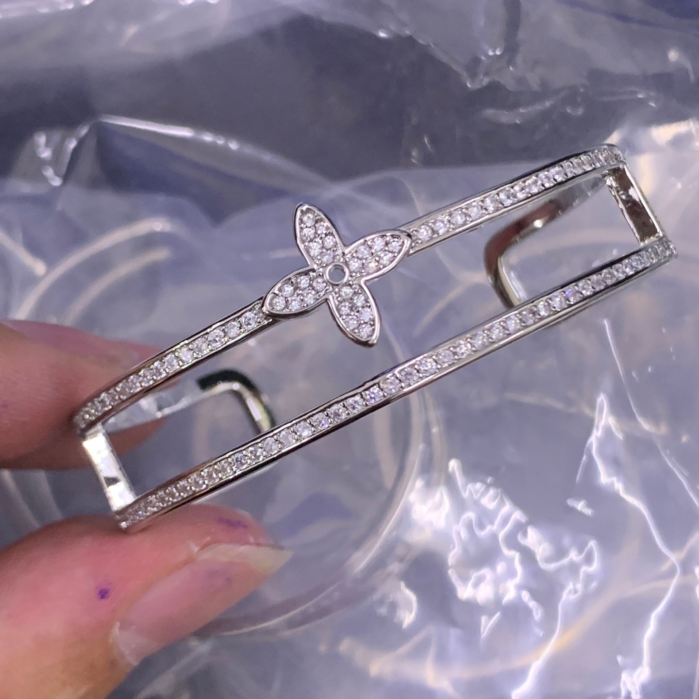 LuxluxHouse Low Price And High Quality Accessories Louis Vuitton