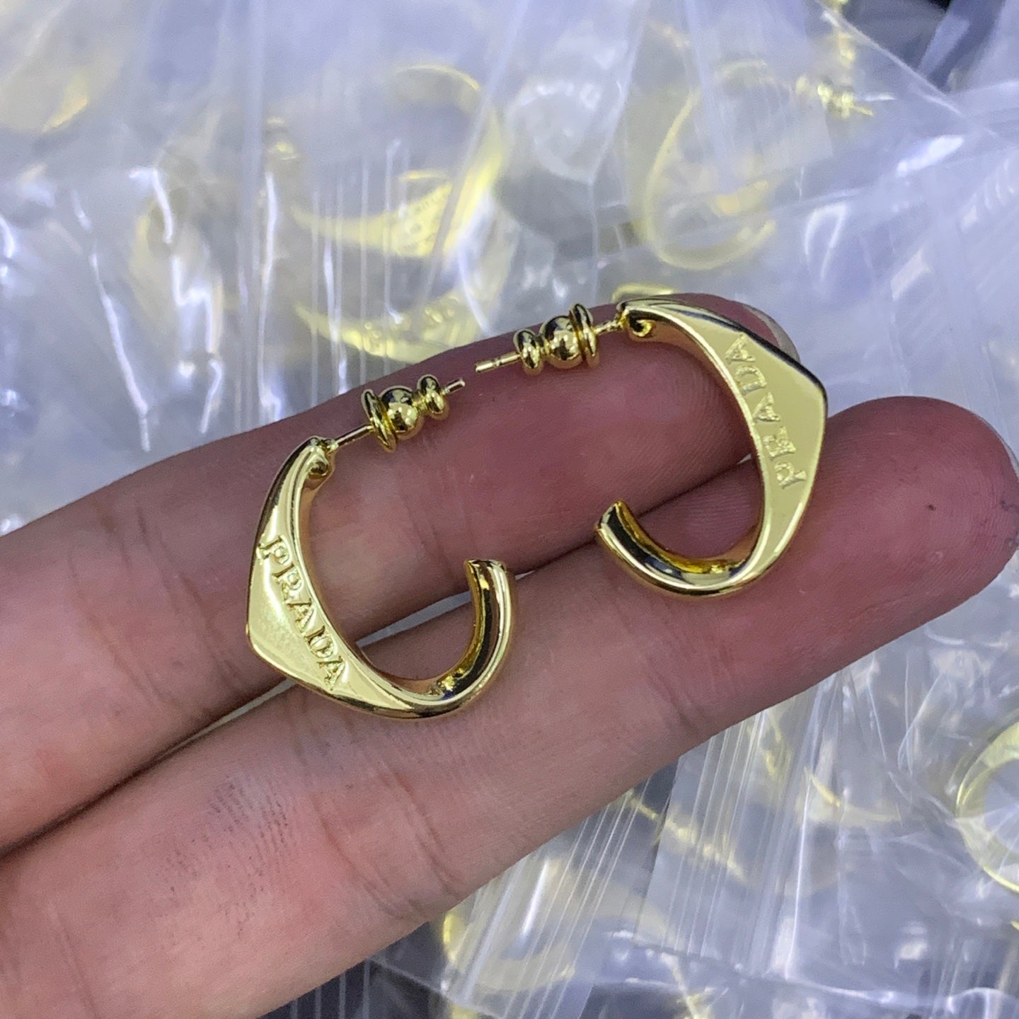 LuxluxHouse Low Price And High Quality Accessories Prada