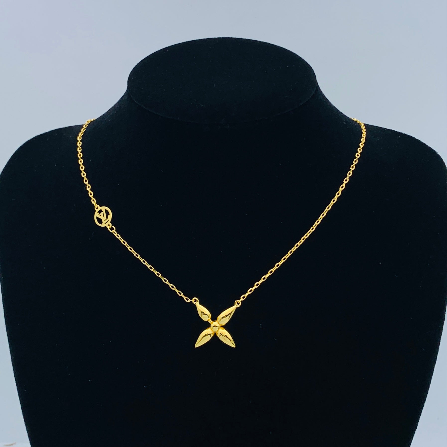 LuxluxHouse Low Price And High Quality Accessories Louis Vuitton