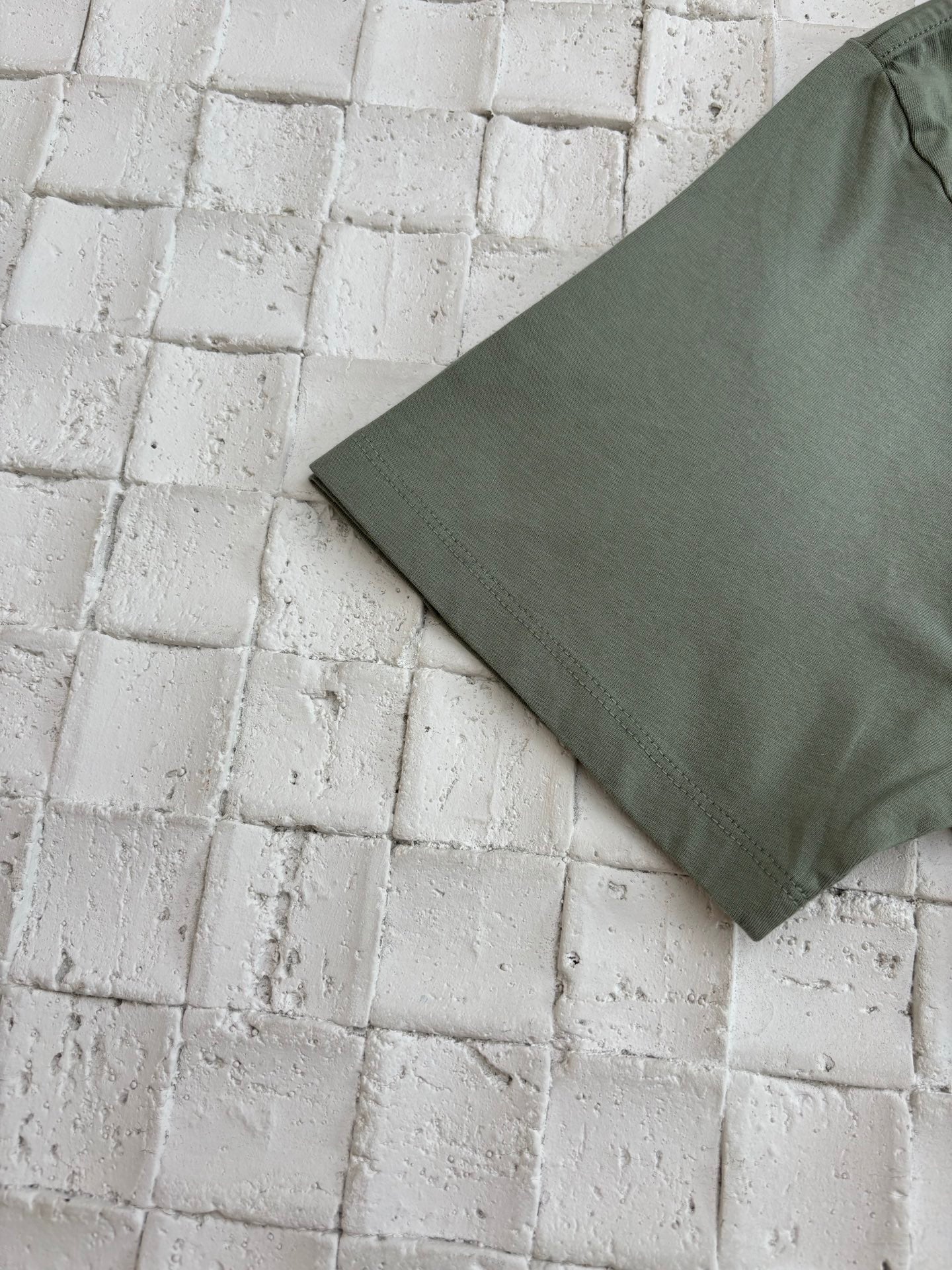 LuxluxHouse Best Quality Clothes T-shirt Loewe