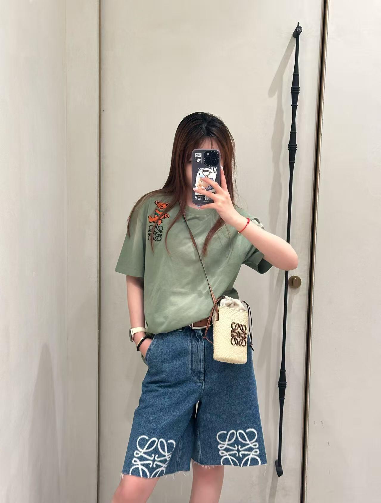 LuxluxHouse Best Quality Clothes T-shirt Loewe