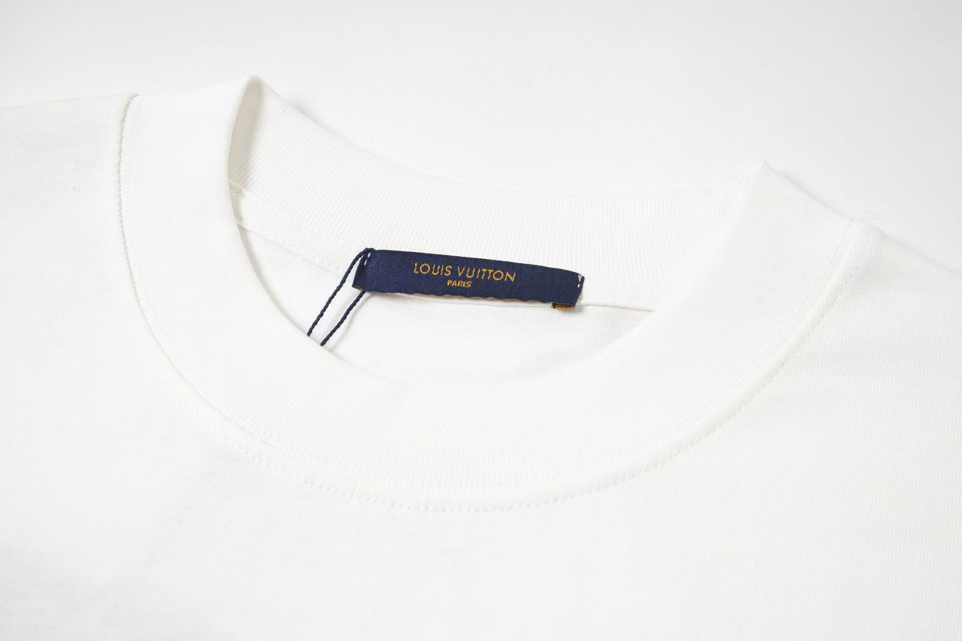 LuxluxHouse Best Quality Clothes T-shirt Louis Vuitton