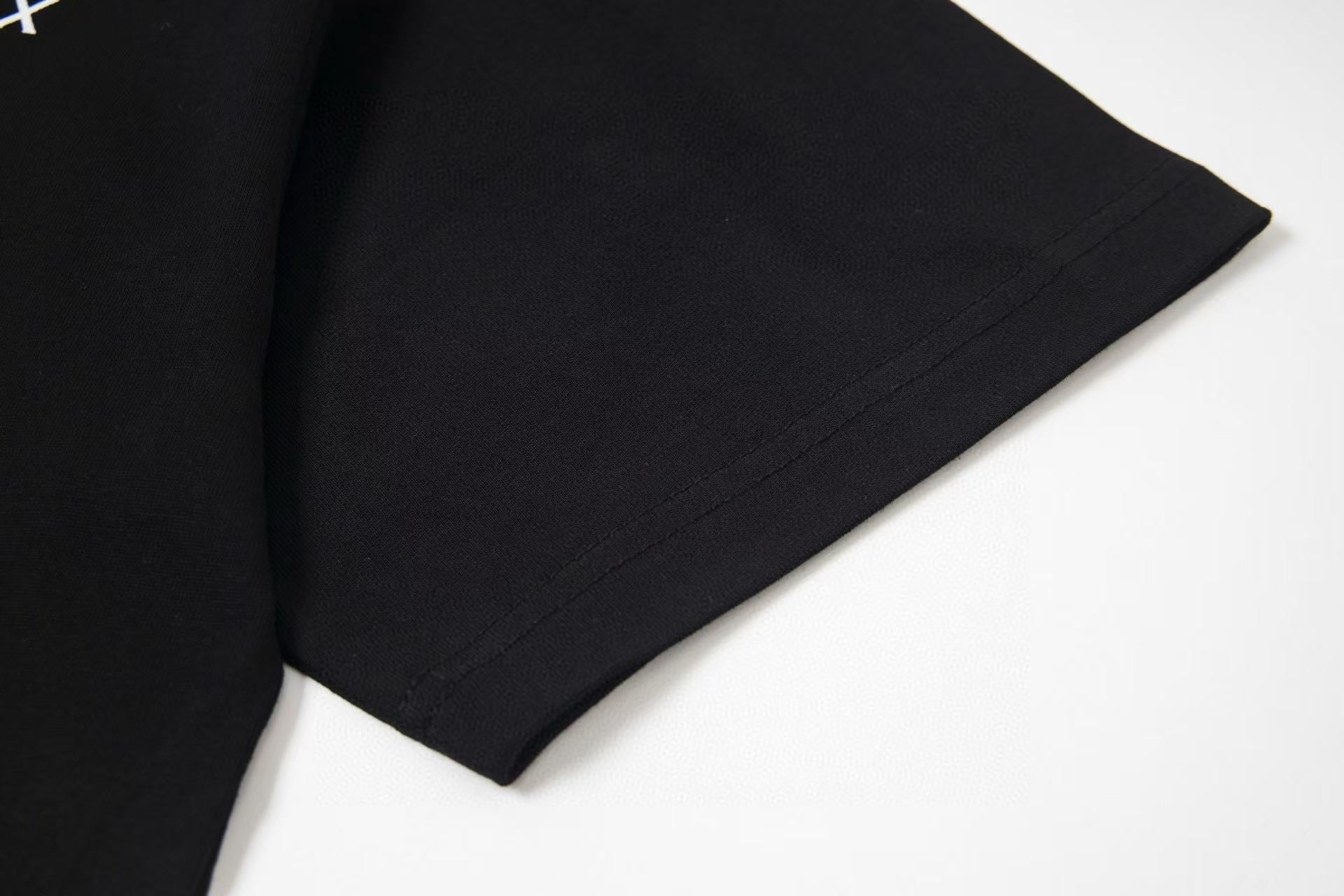 LuxluxHouse Best Quality Clothes T-shirt Arcteryx