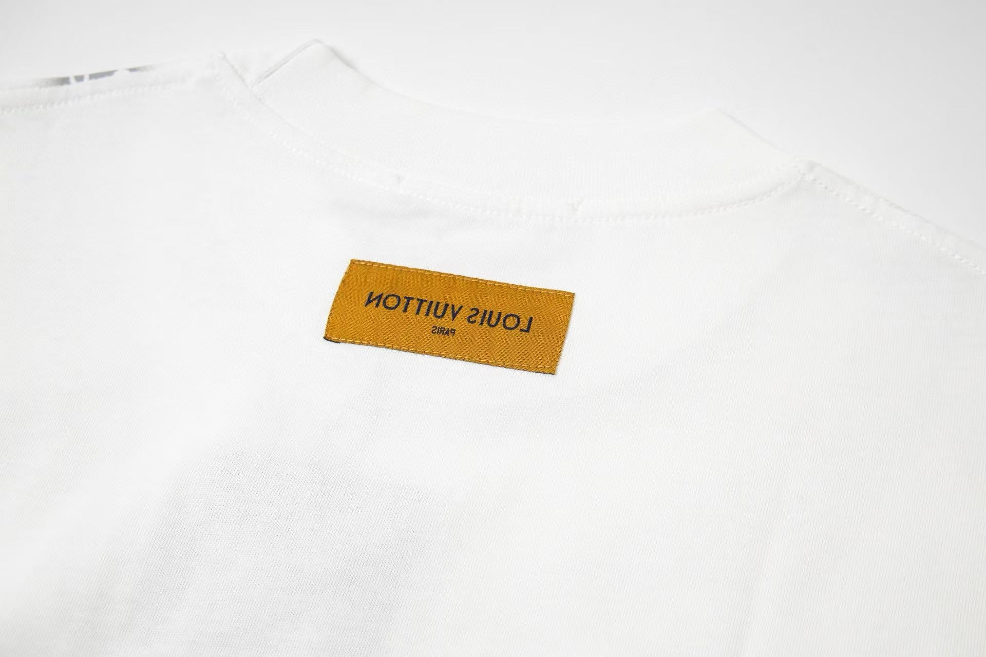 LuxluxHouse Best Quality Clothes T-shirt Louis Vuitton