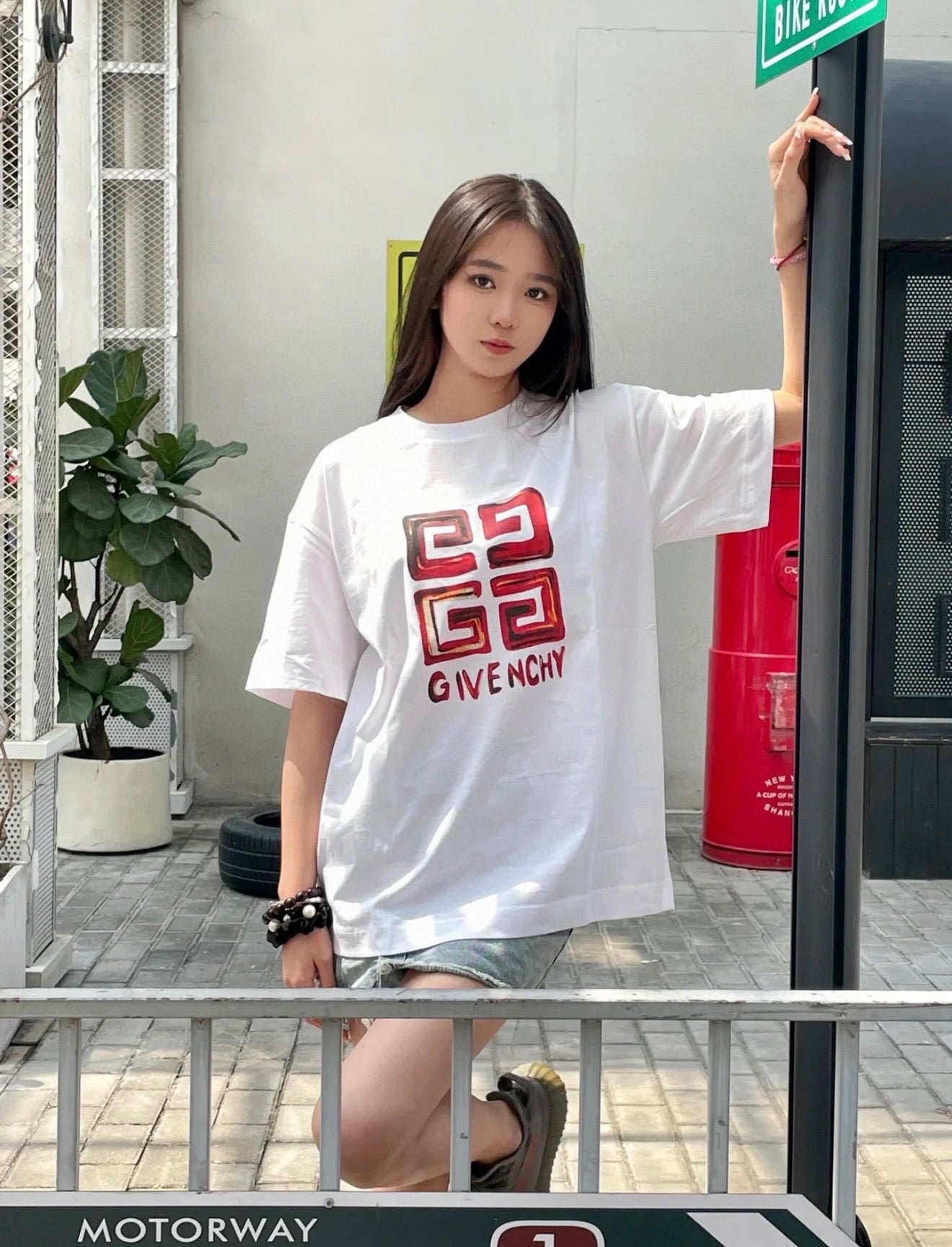 LuxluxHouse Best Quality Clothes Givenchy T-shirt