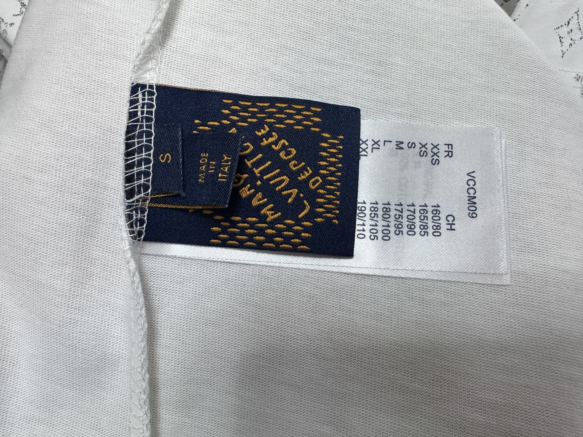 LuxluxHouse Best Quality Clothes T-shirt Louis Vuitton