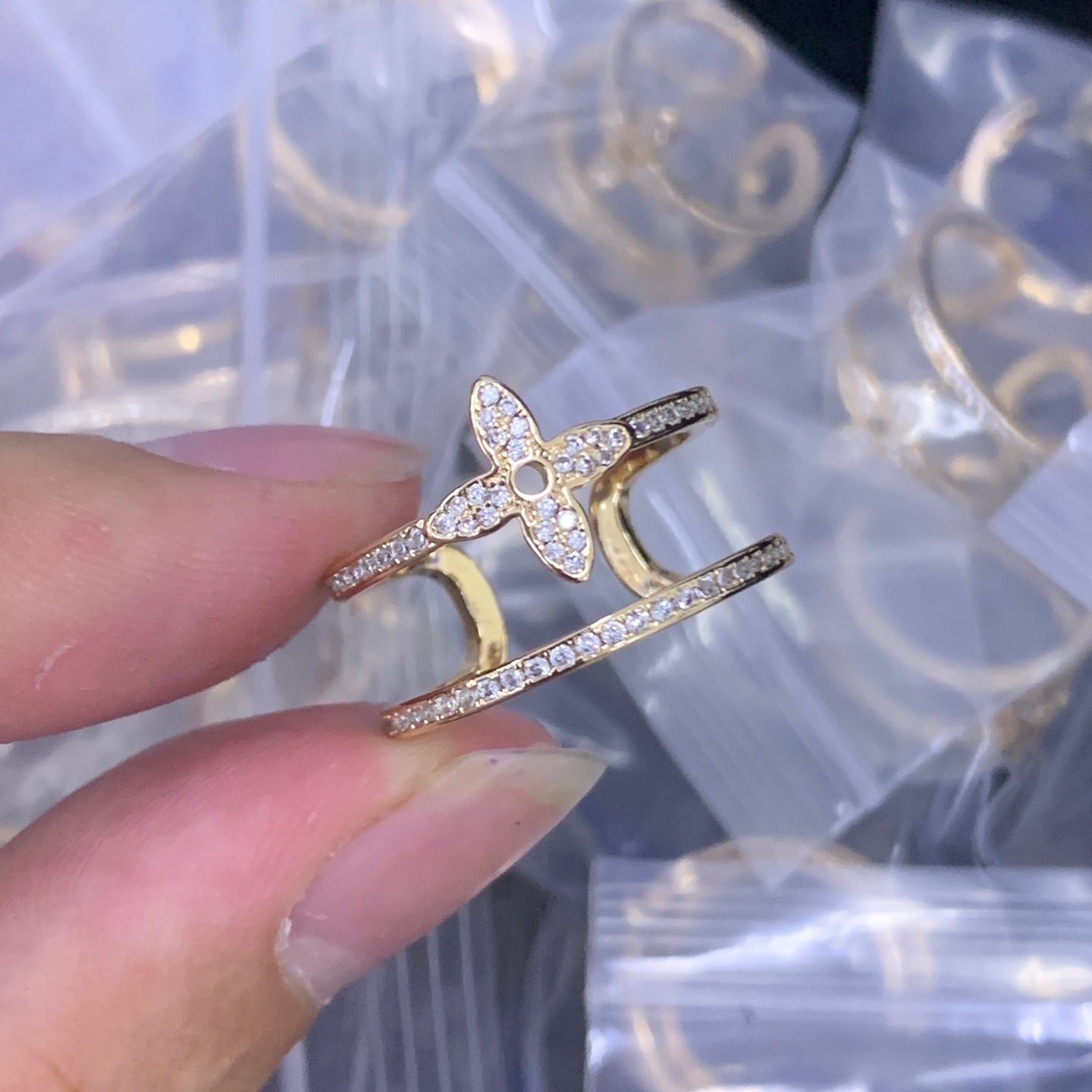 LuxluxHouse Low Price And High Quality Accessories Louis Vuitton
