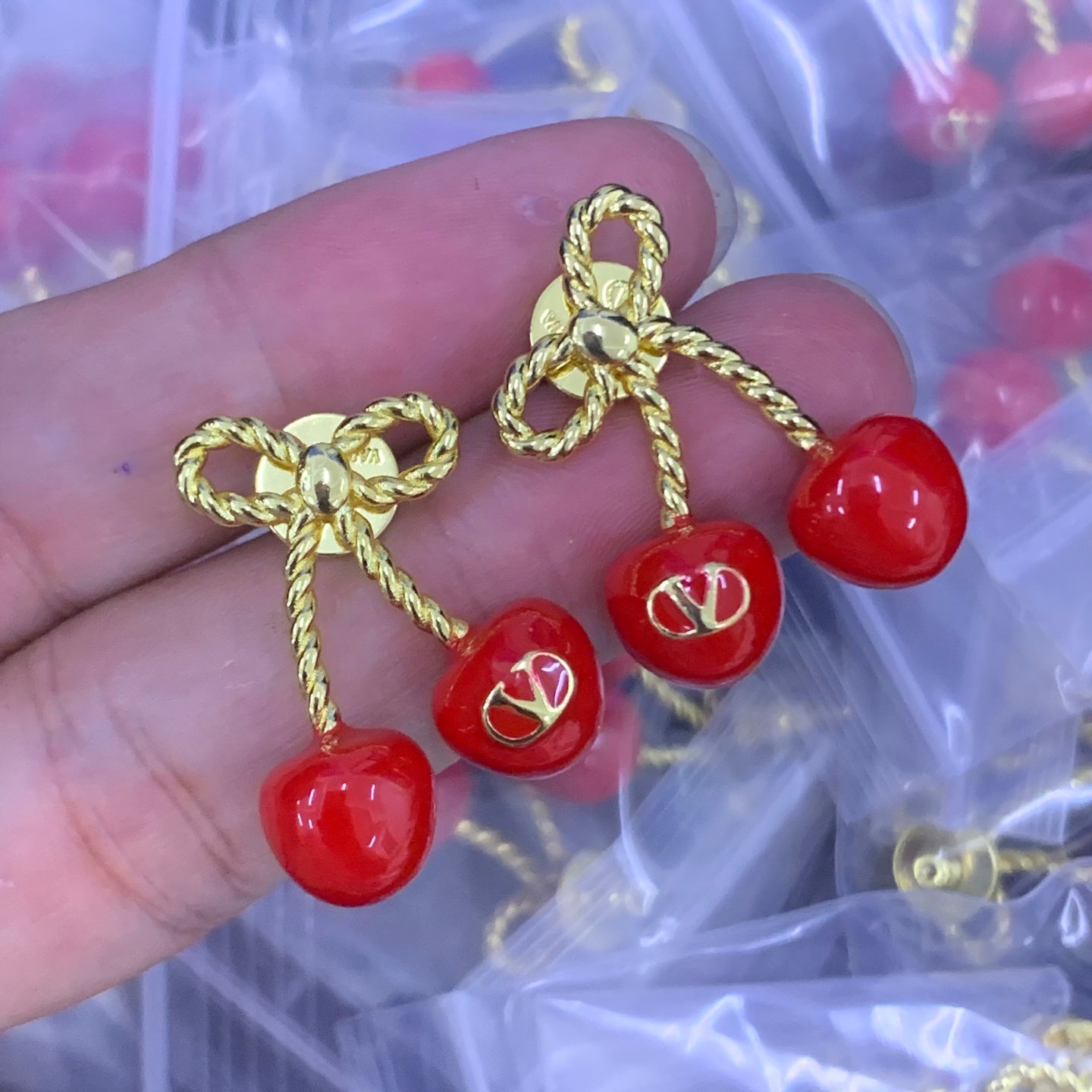 LuxluxHouse Low Price And High Quality Accessories Valentino