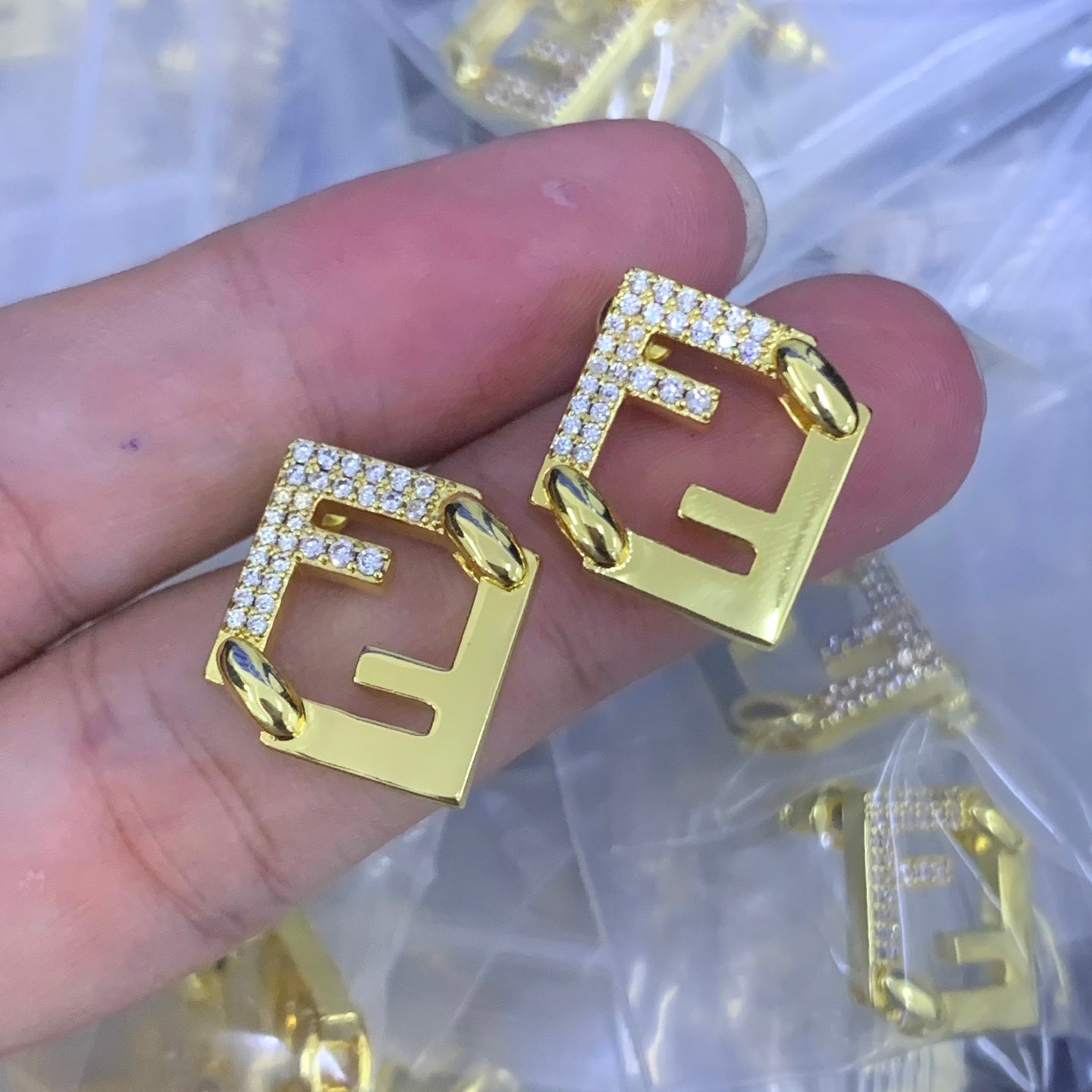 LuxluxHouse Low Price And High Quality Accessories Fendi