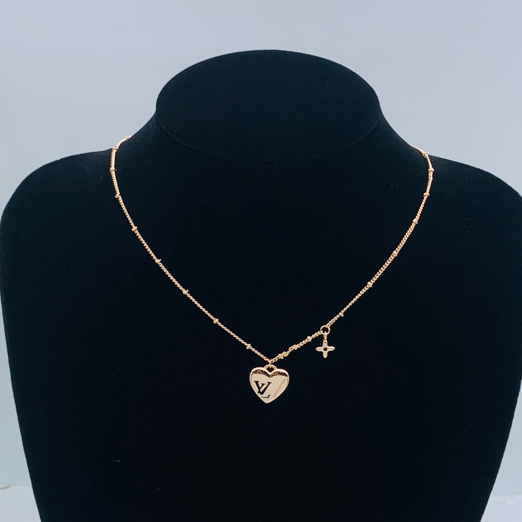 LuxluxHouse Low Price And High Quality Accessories Louis Vuitton