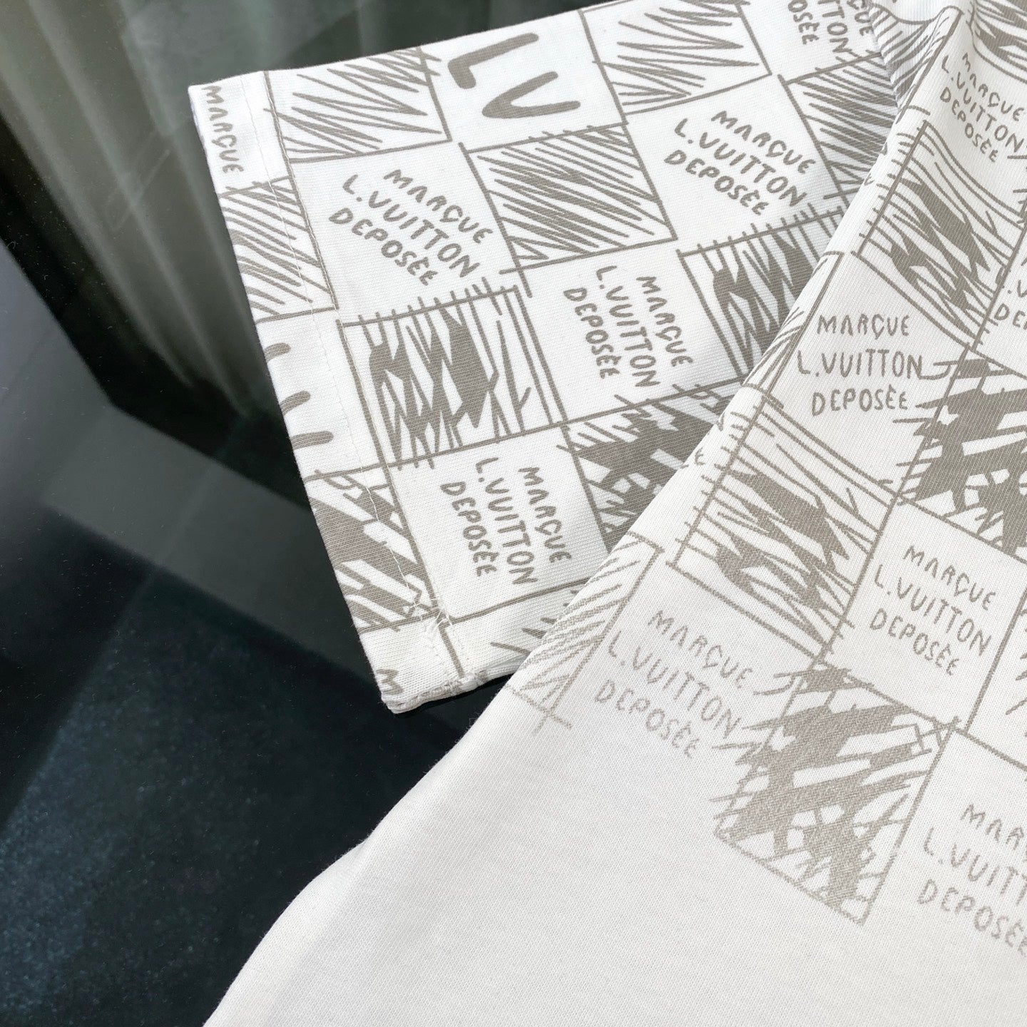 LuxluxHouse Best Quality Clothes T-shirt Louis Vuitton