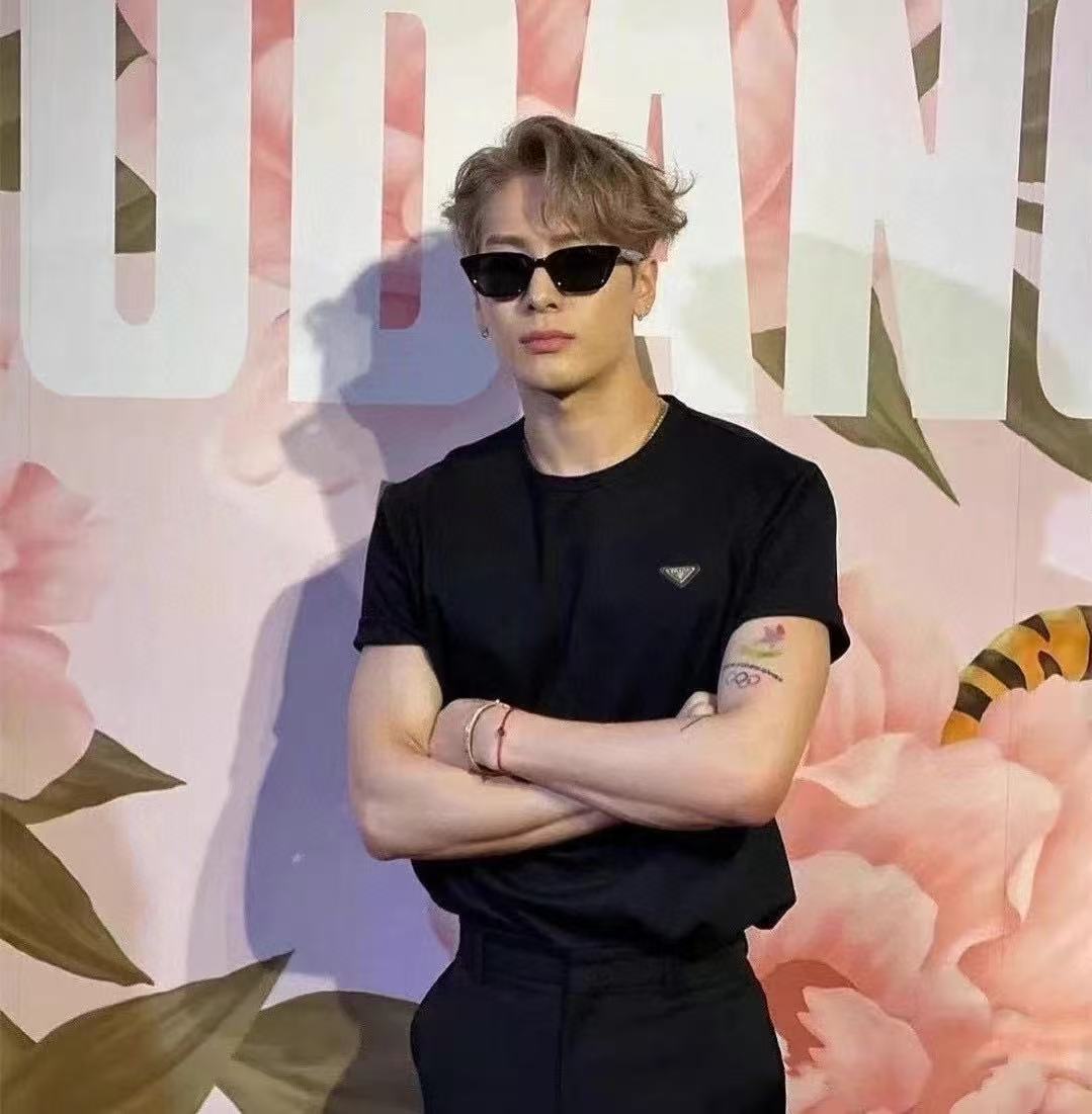 LuxluxHouse Best Quality Clothes T-shirt Prada