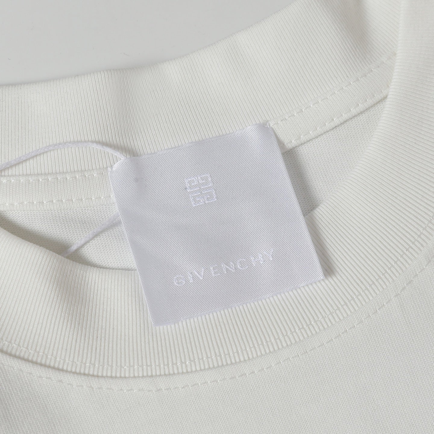 LuxluxHouse Best Quality Clothes Givenchy T-shirt