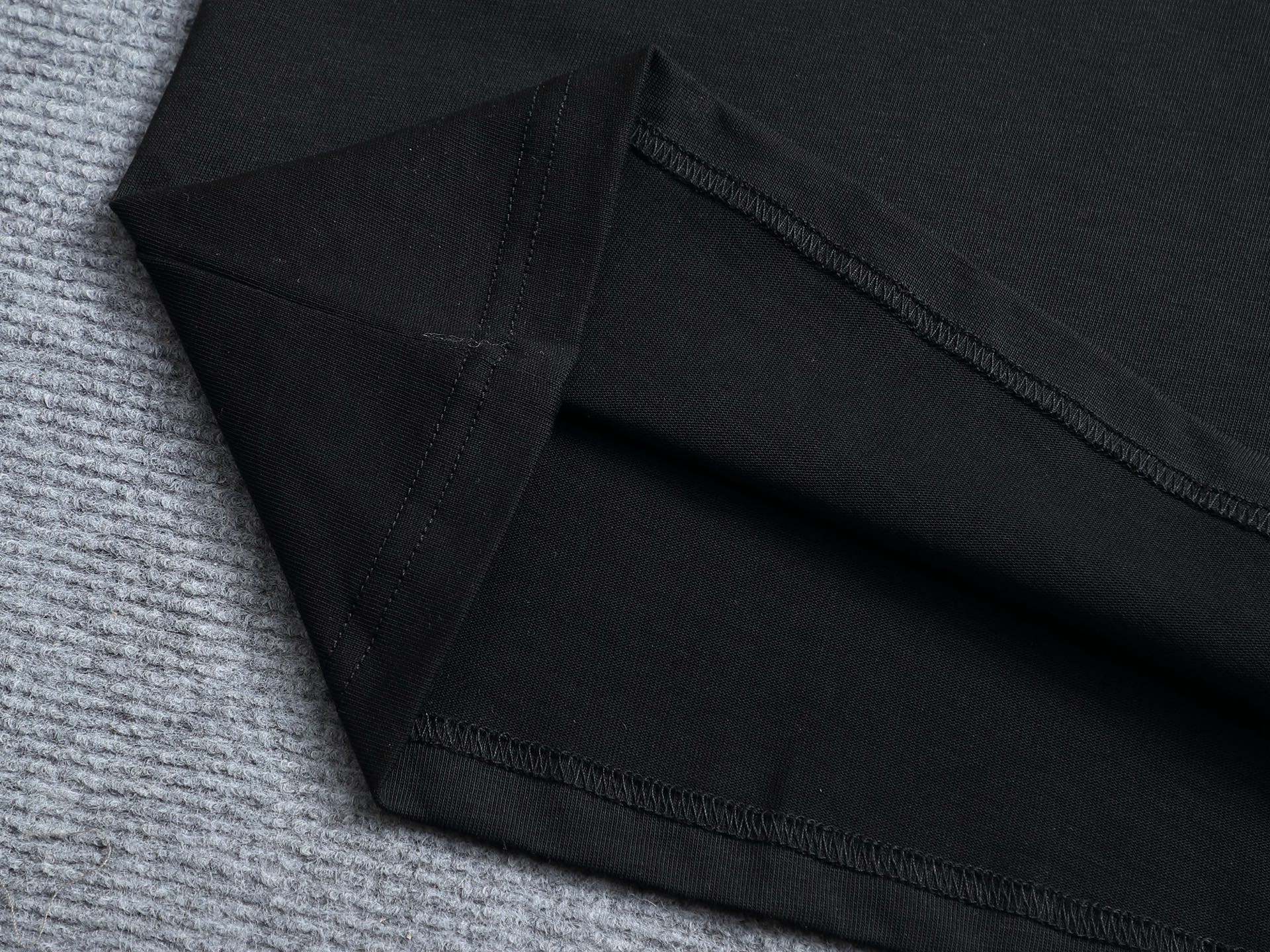 LuxluxHouse Best Quality Clothes T-shirt Prada