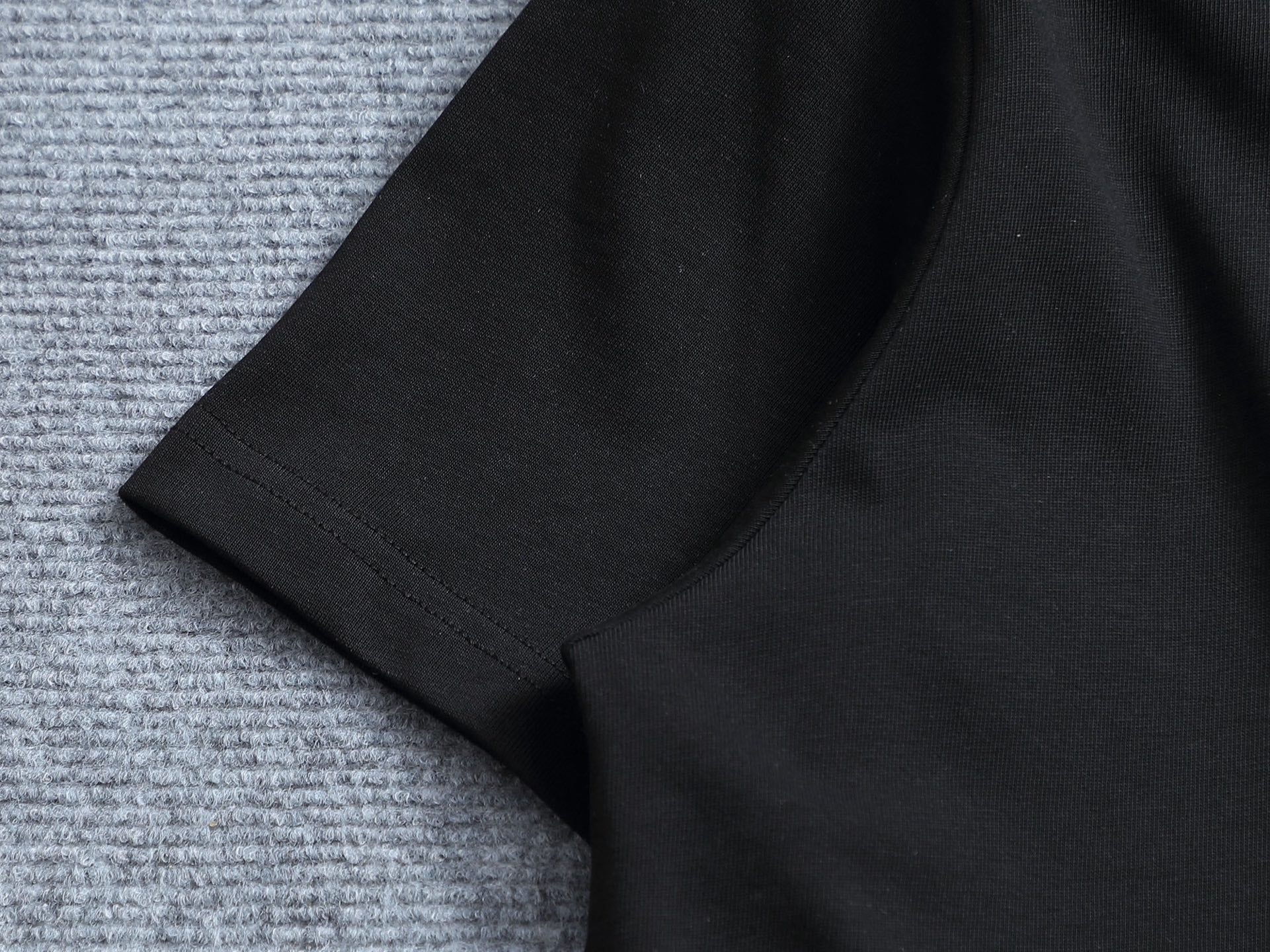 LuxluxHouse Best Quality Clothes T-shirt Prada