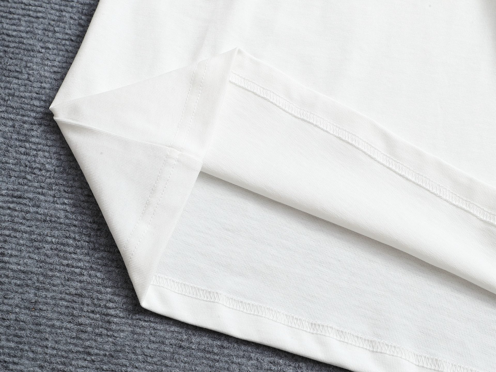 LuxluxHouse Best Quality Clothes Fendi T-shirt