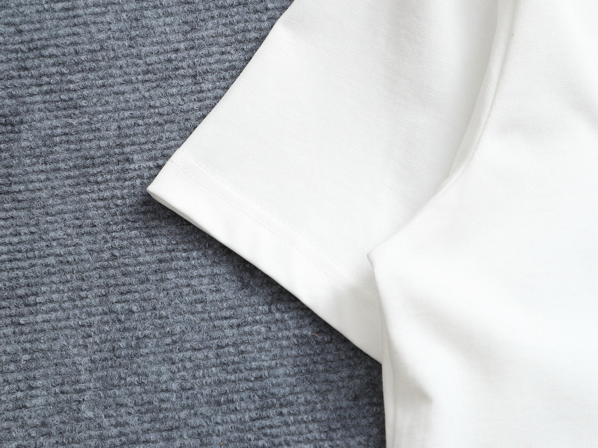 LuxluxHouse Best Quality Clothes T-shirt Prada